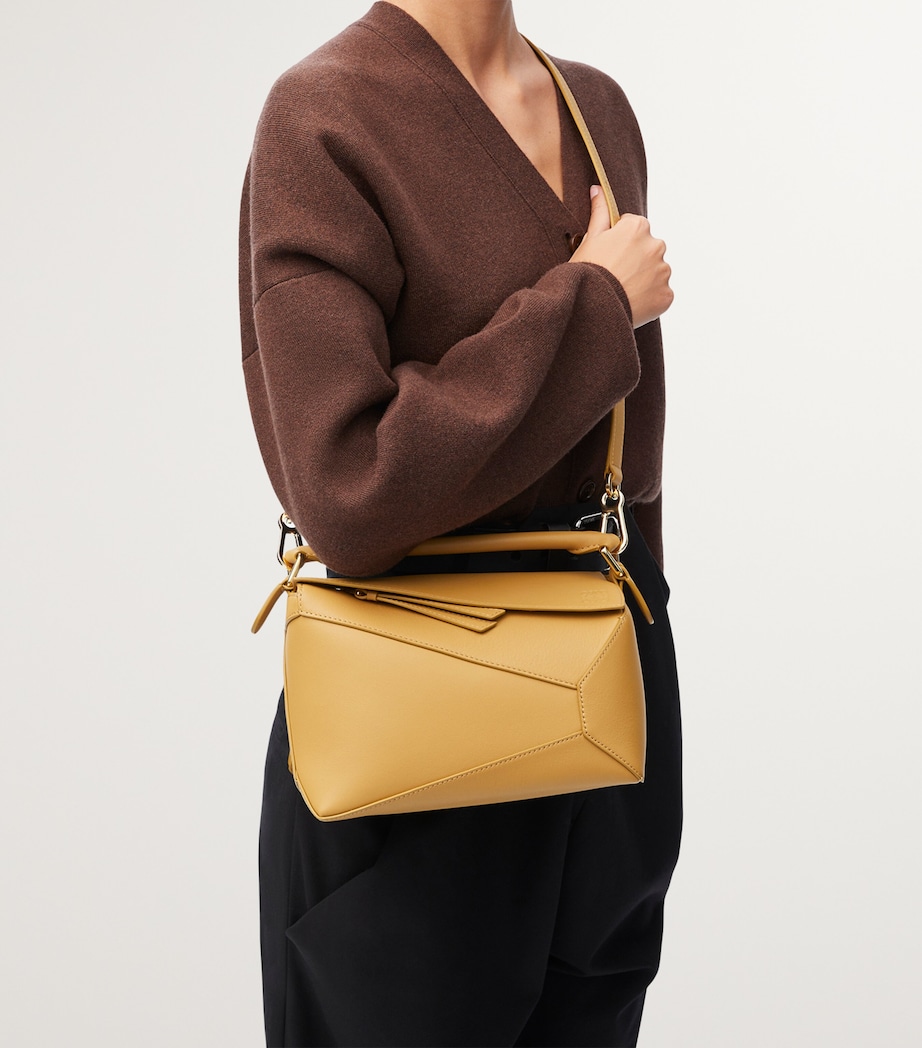 Small Leather Puzzle Edge Top-Handle Bag SAHARA Image 10