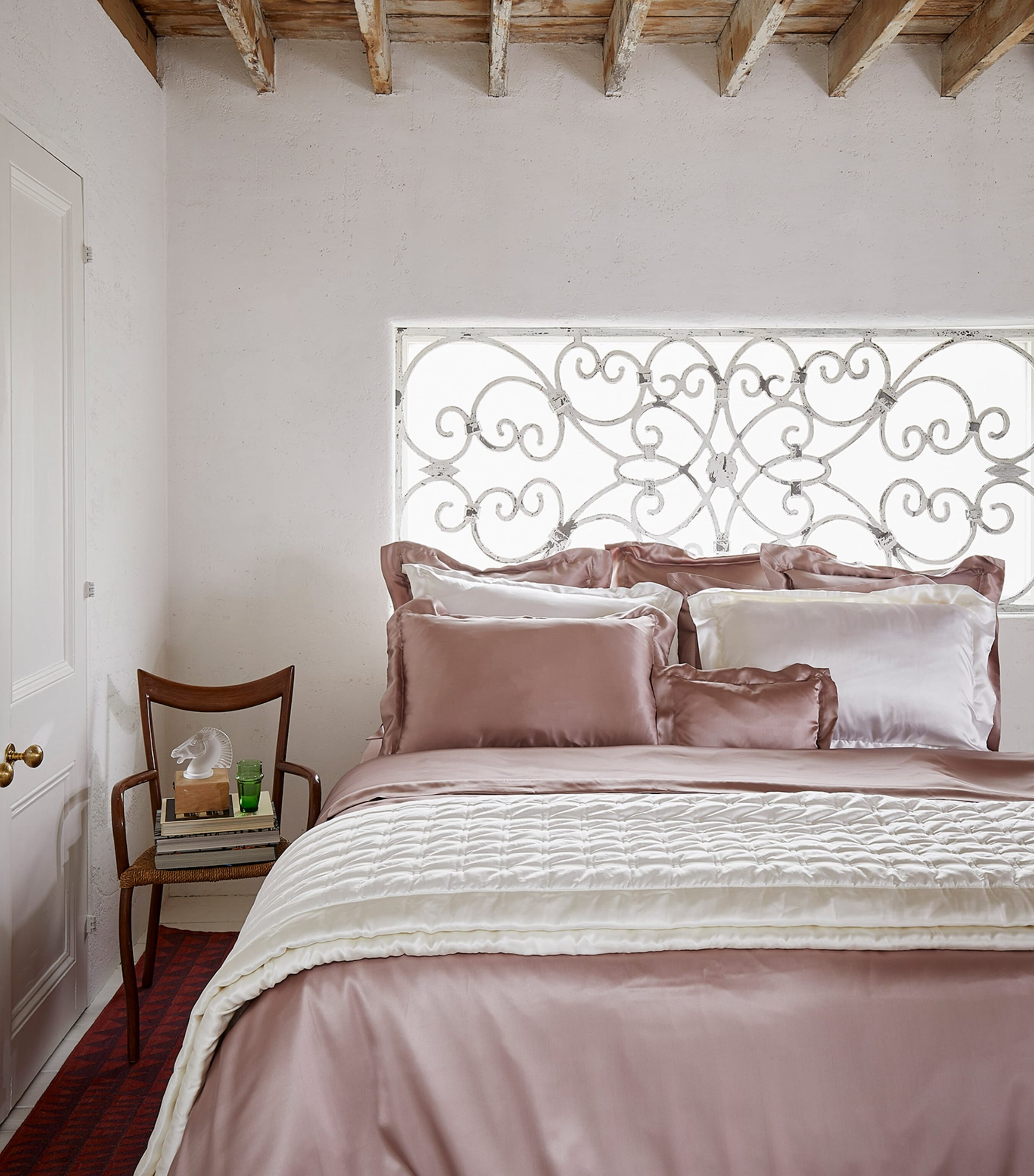 Silk Oxford Pillowcase (50cm x 75cm) VINTAGE PINK Image 2