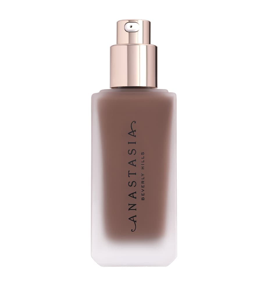 Impeccable Blurring Second-Skin Matte Foundation SHADE 25 9N Image 2