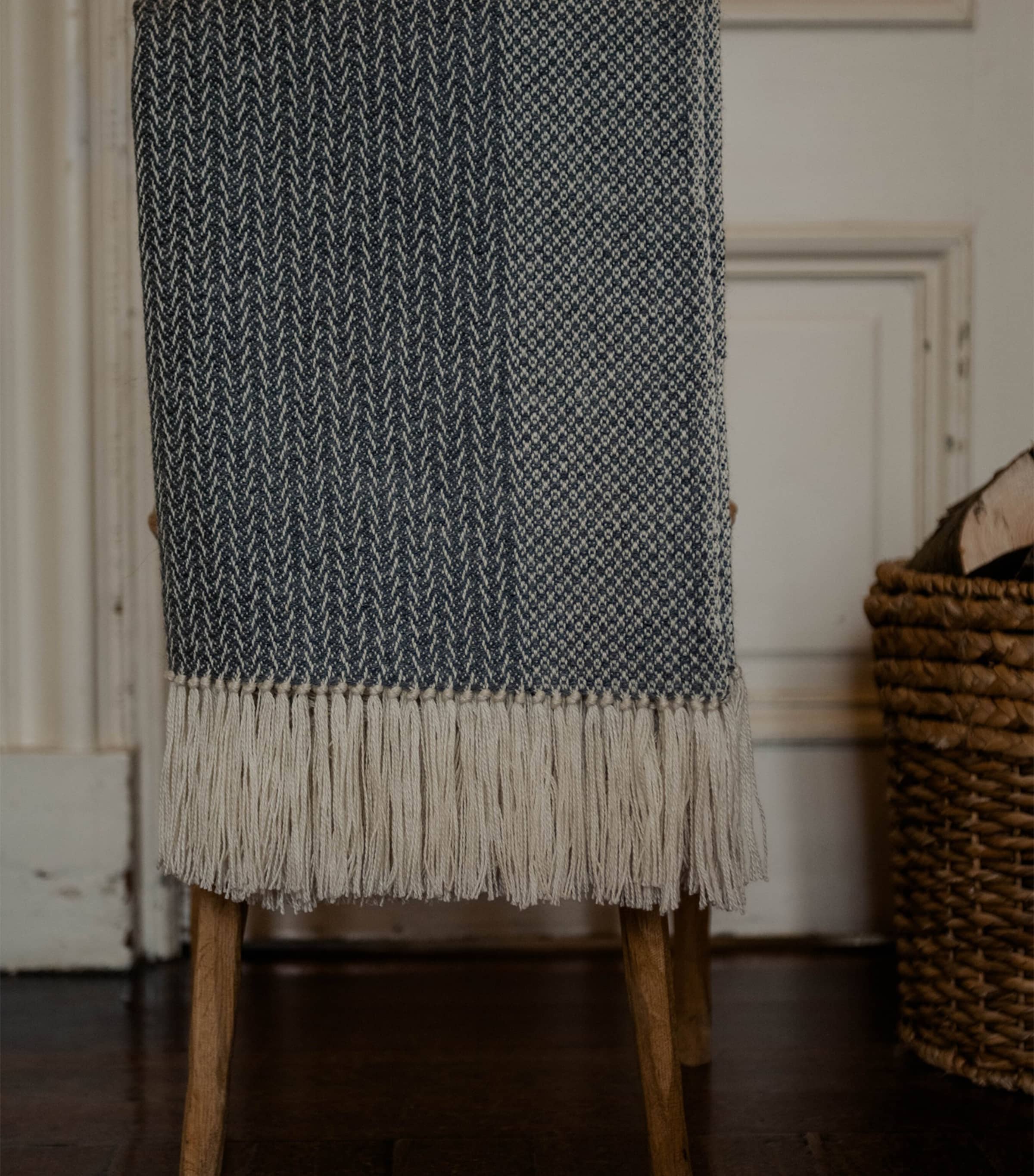 Large Alpaca-Blend Woodland Throw (150cm x 300cm) GREY Image 3