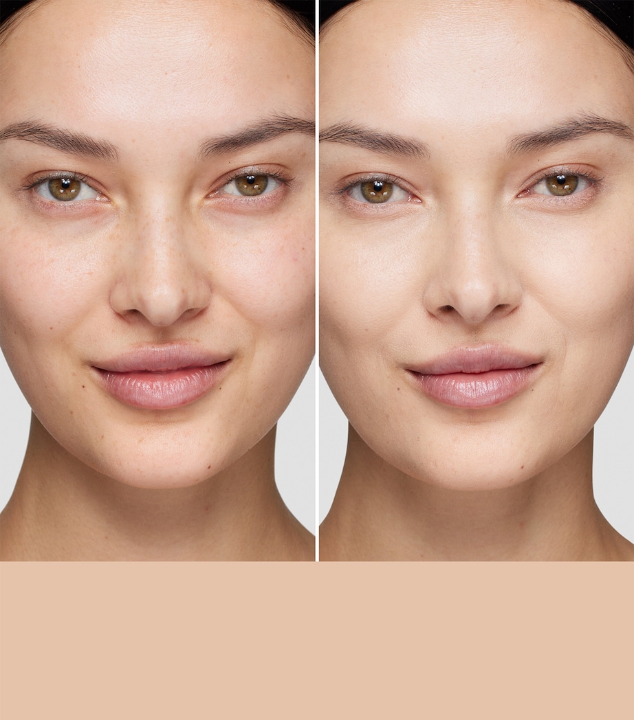 Real Flawless Foundation 2N1 CASHEW Image 3