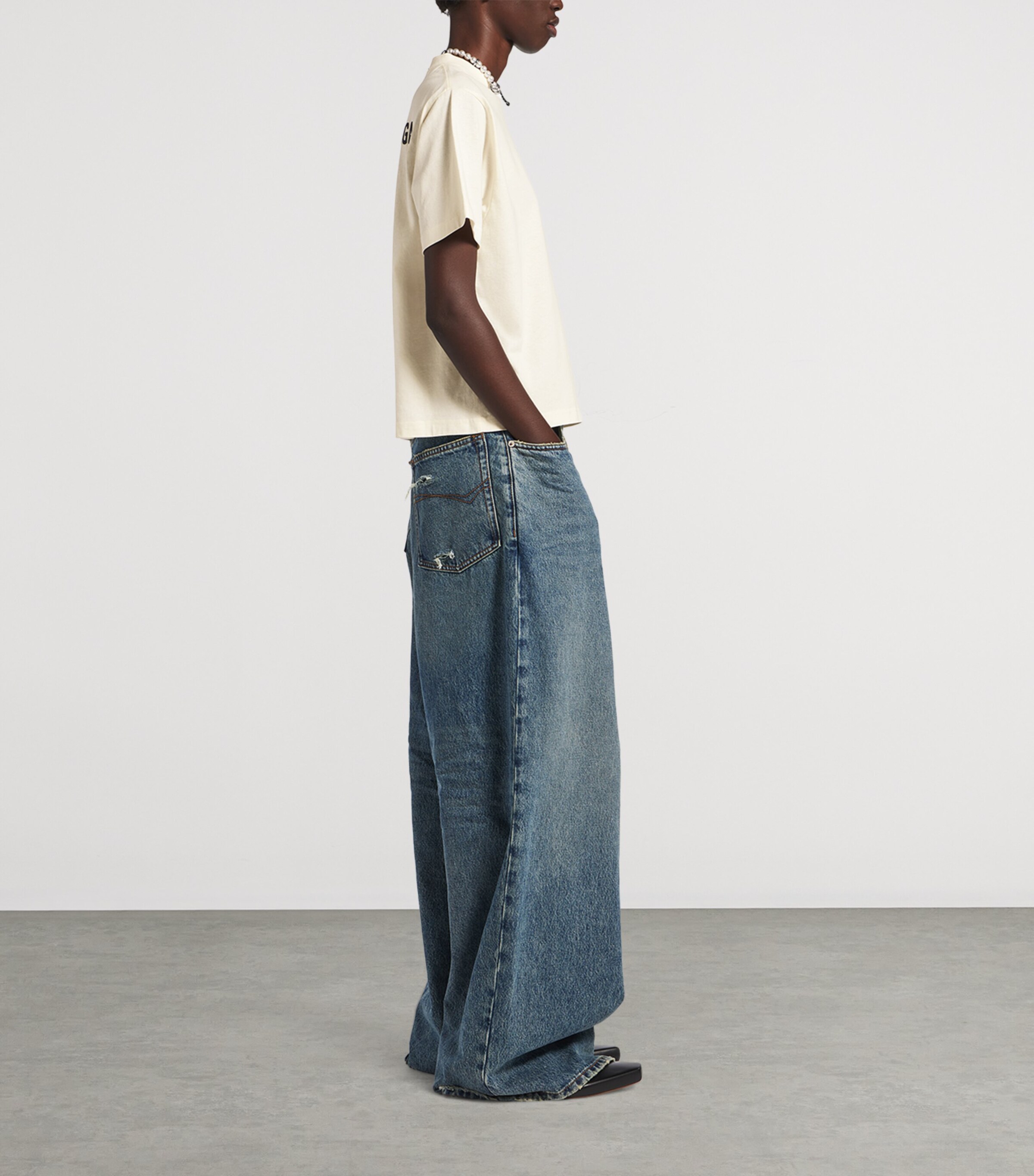 Balenciaga Womens Cotton Logo Cropped T-Shirt Image 4