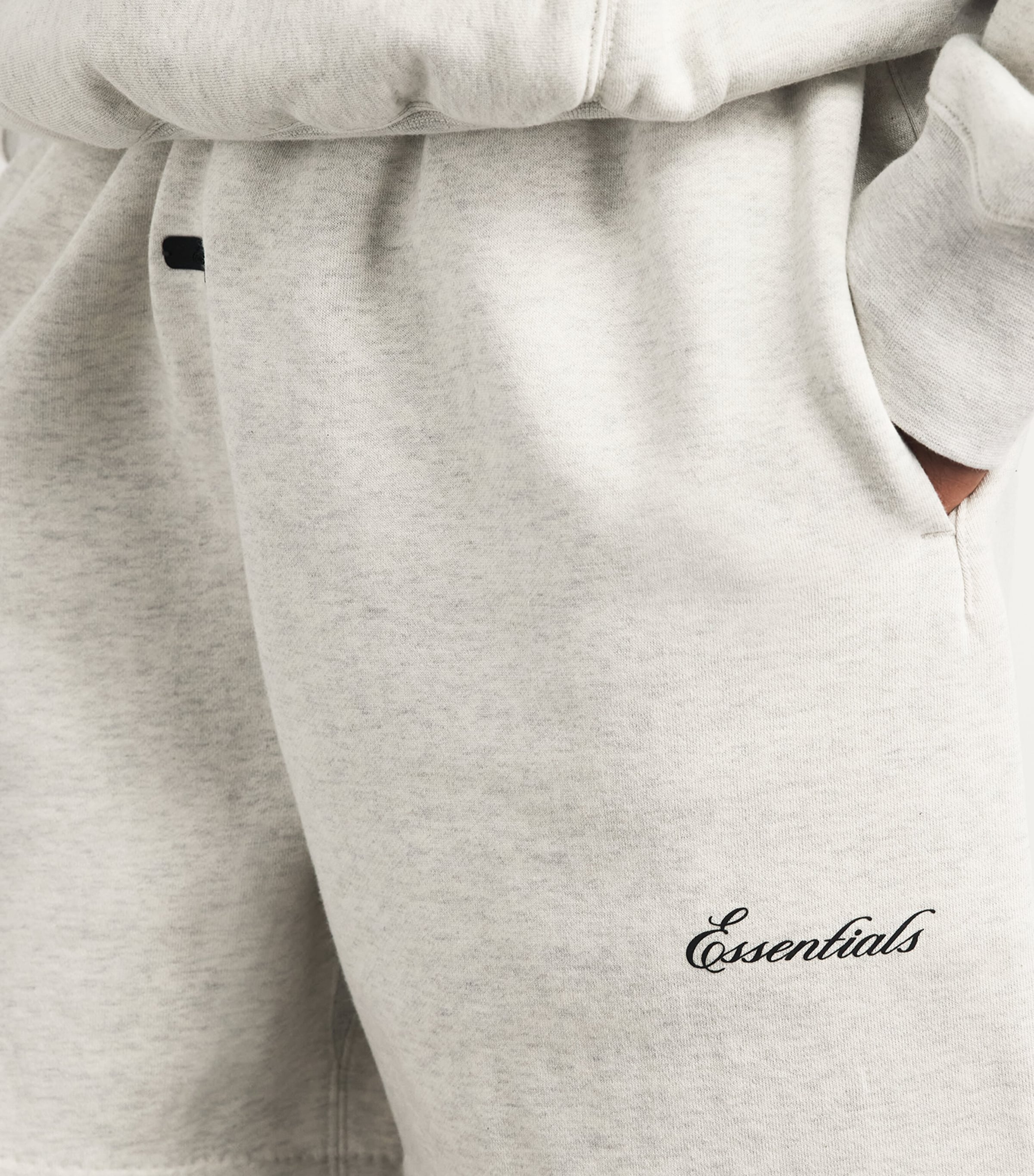 FEAR OF GOD ESSENTIALS Mens Classic Script Logo Shorts Oatmeal Heather/lght Image 3