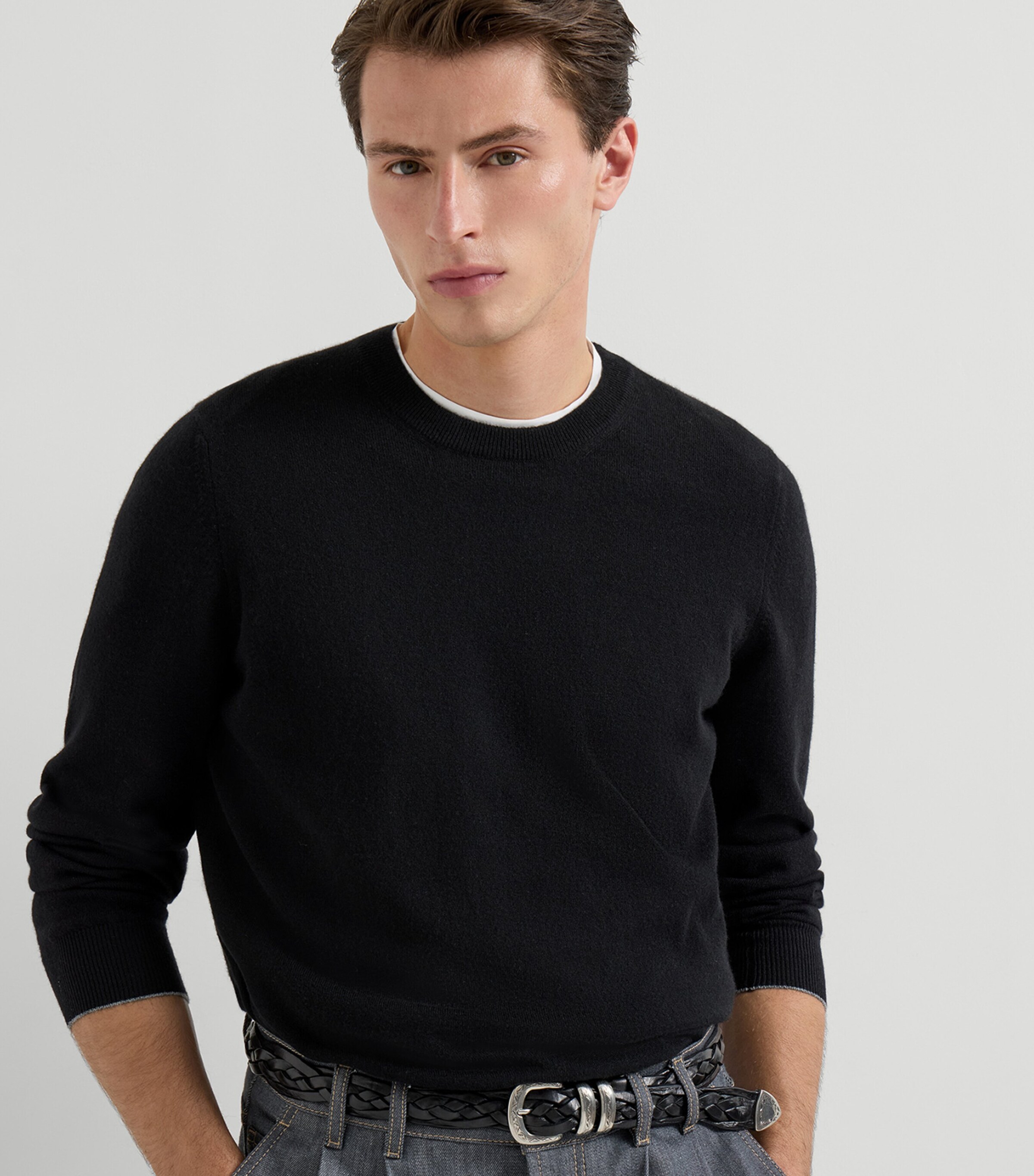 Brunello Cucinelli Mens Cashmere Crew-Neck Sweater Image 4