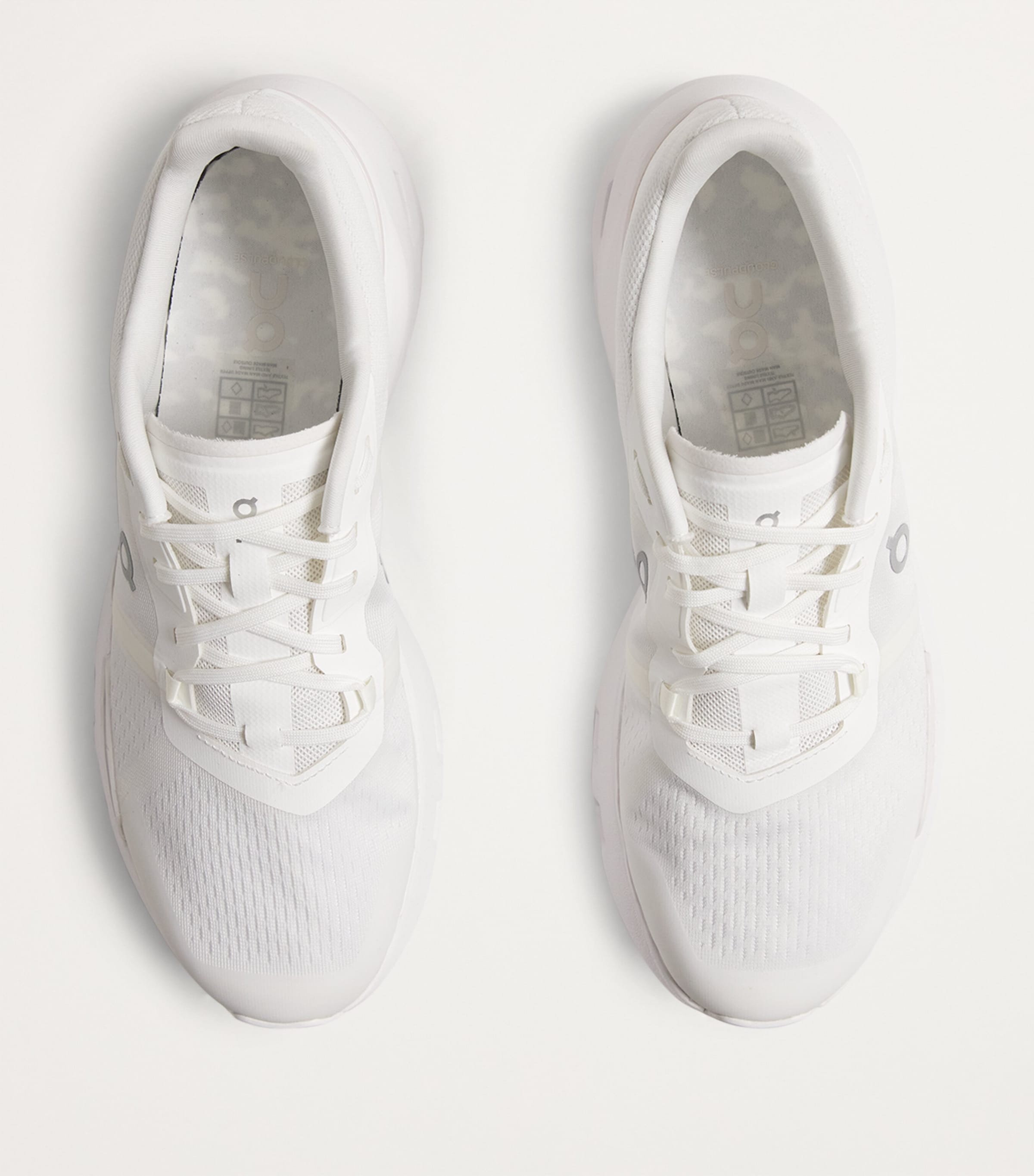 Cloudpulse Trainers UNDYED FROST Image 3