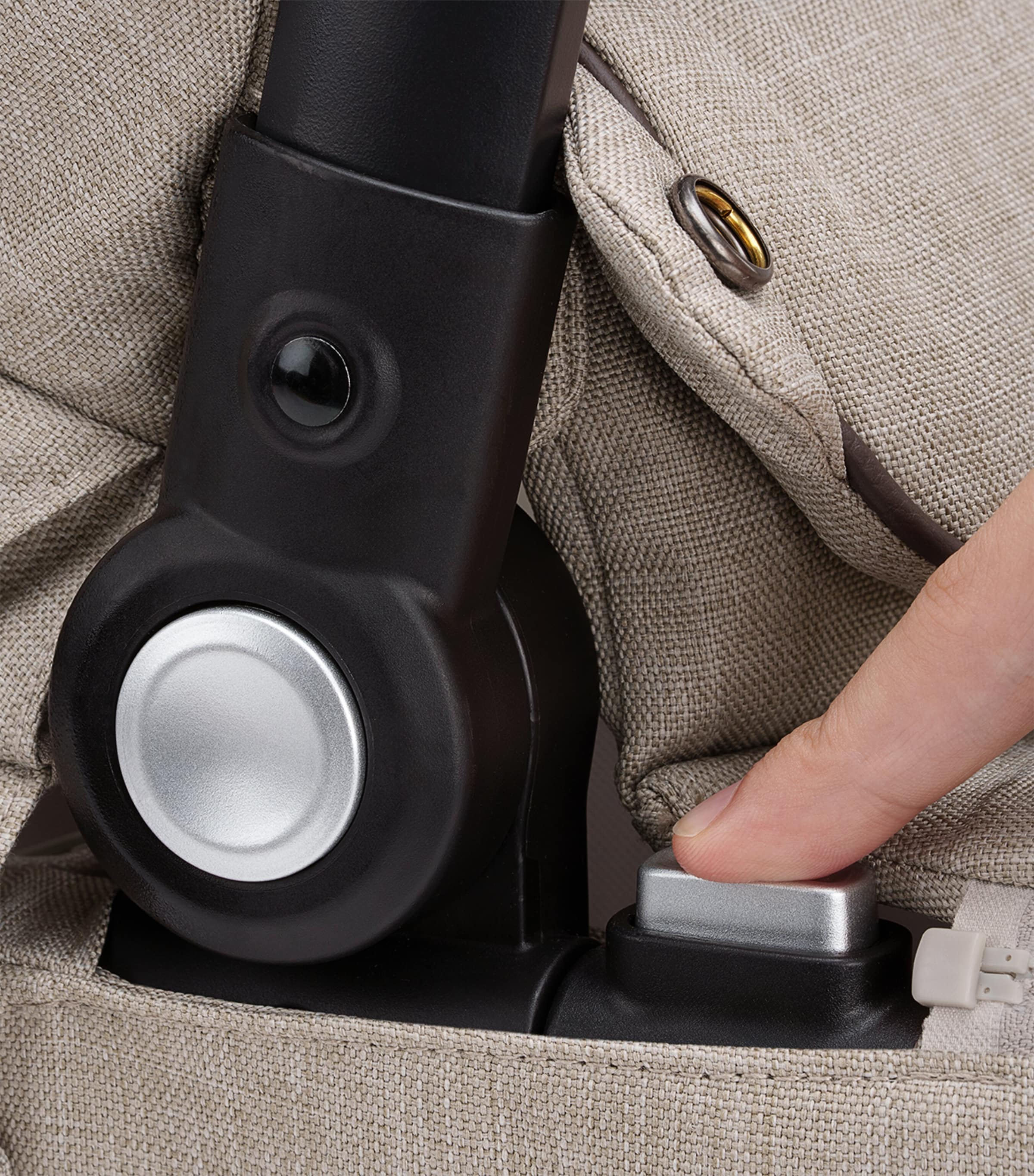 Nuna MIXX Next Stroller and Carry Cot, ARRA Flex Car Seat and BASE Curv Bundle Chateaux Image 11