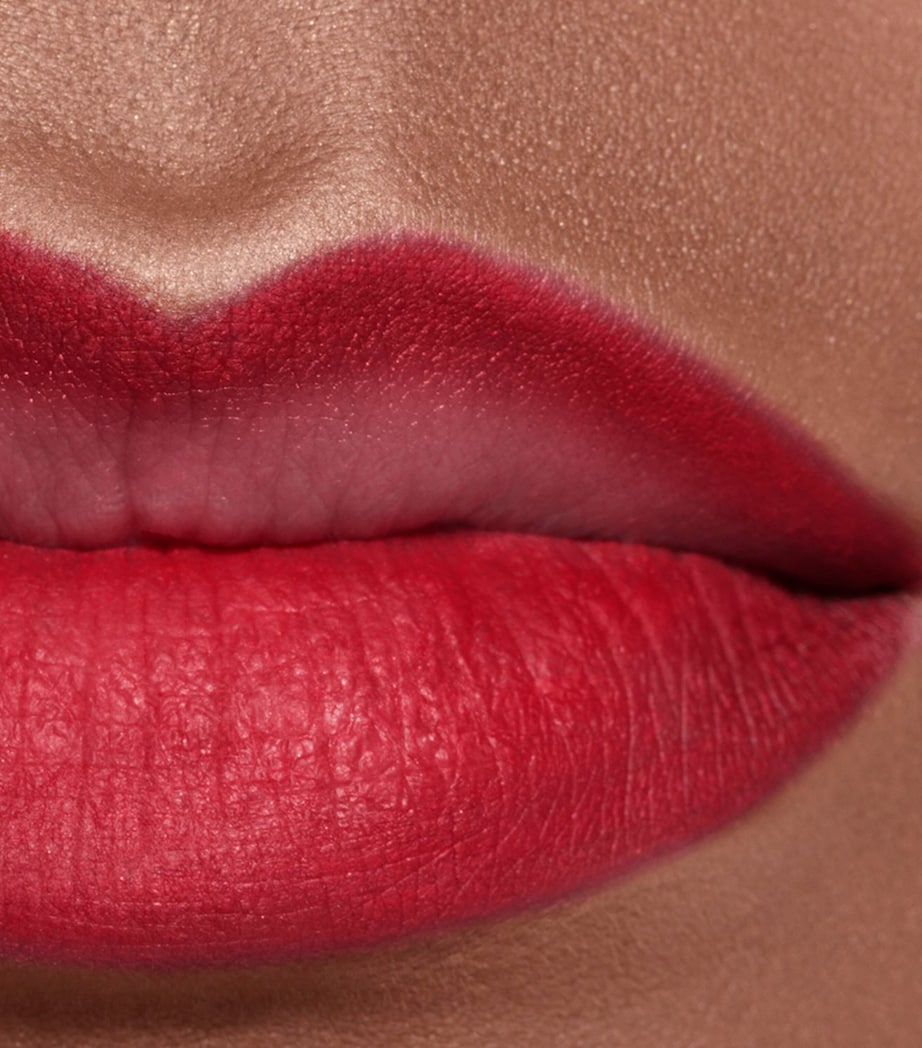 CHANEL CHANEL LE CRAYON LÈVRES Precision Lip-Defining Pencil Rouge Cerise Image 4