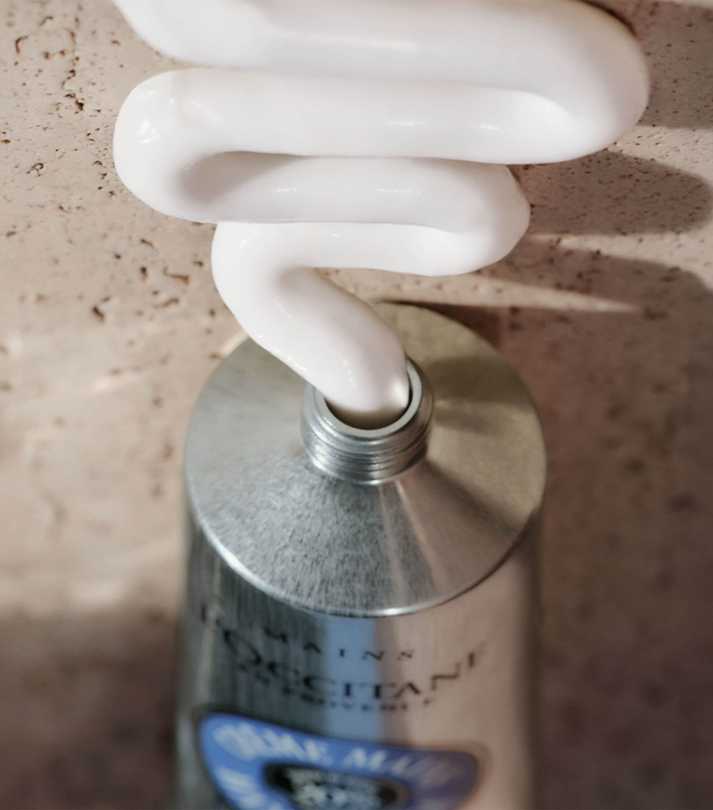 L'Occitane Shea Hand Cream (150ml) Image 3