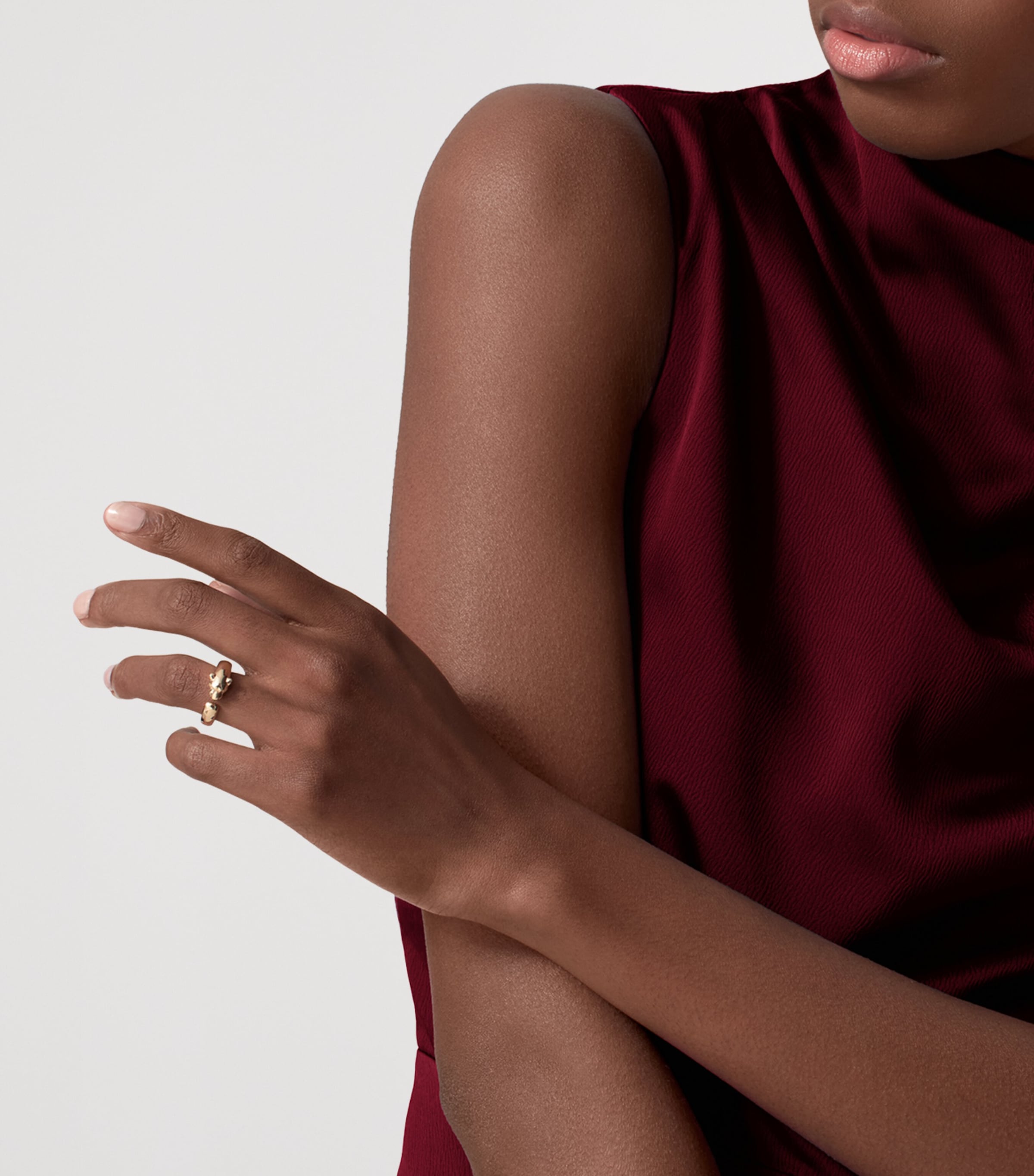 Cartier Yellow Gold, Onyx and Tsavorite Garnet Panthère de Cartier Ring Yellow Gold Image 2
