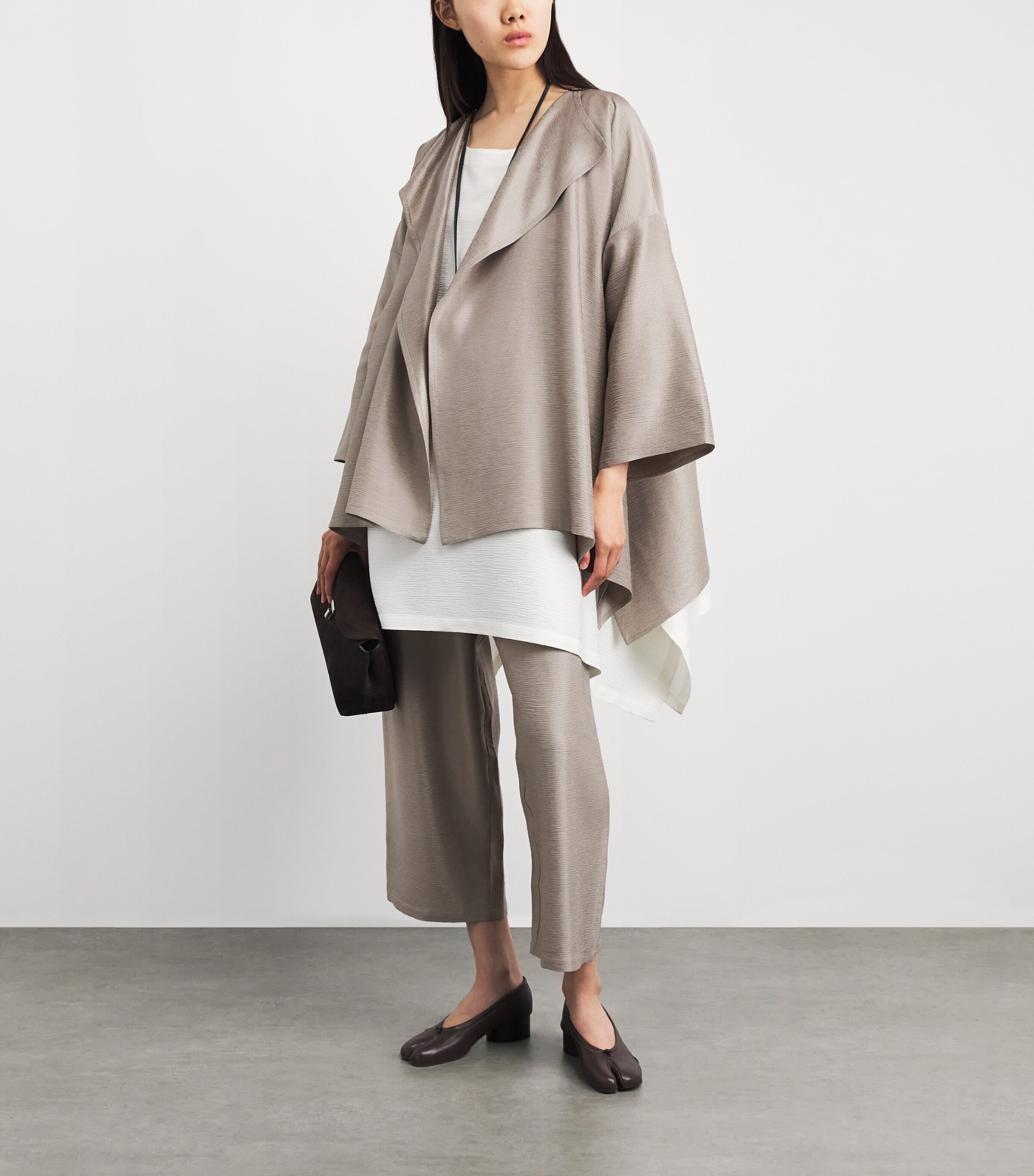 Eskandar Womens Silk Plissé Short Jacket Stone Image 2