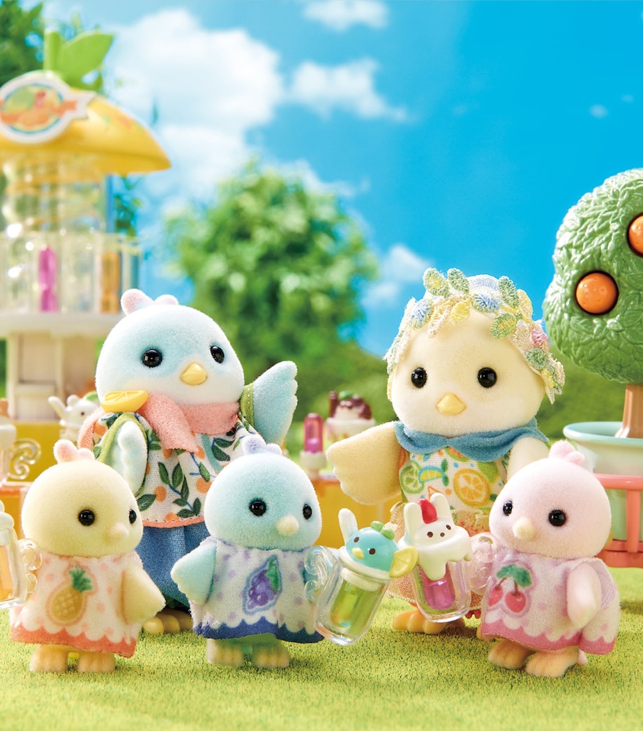 Sylvanian Families Citrus Bird Family Image 5