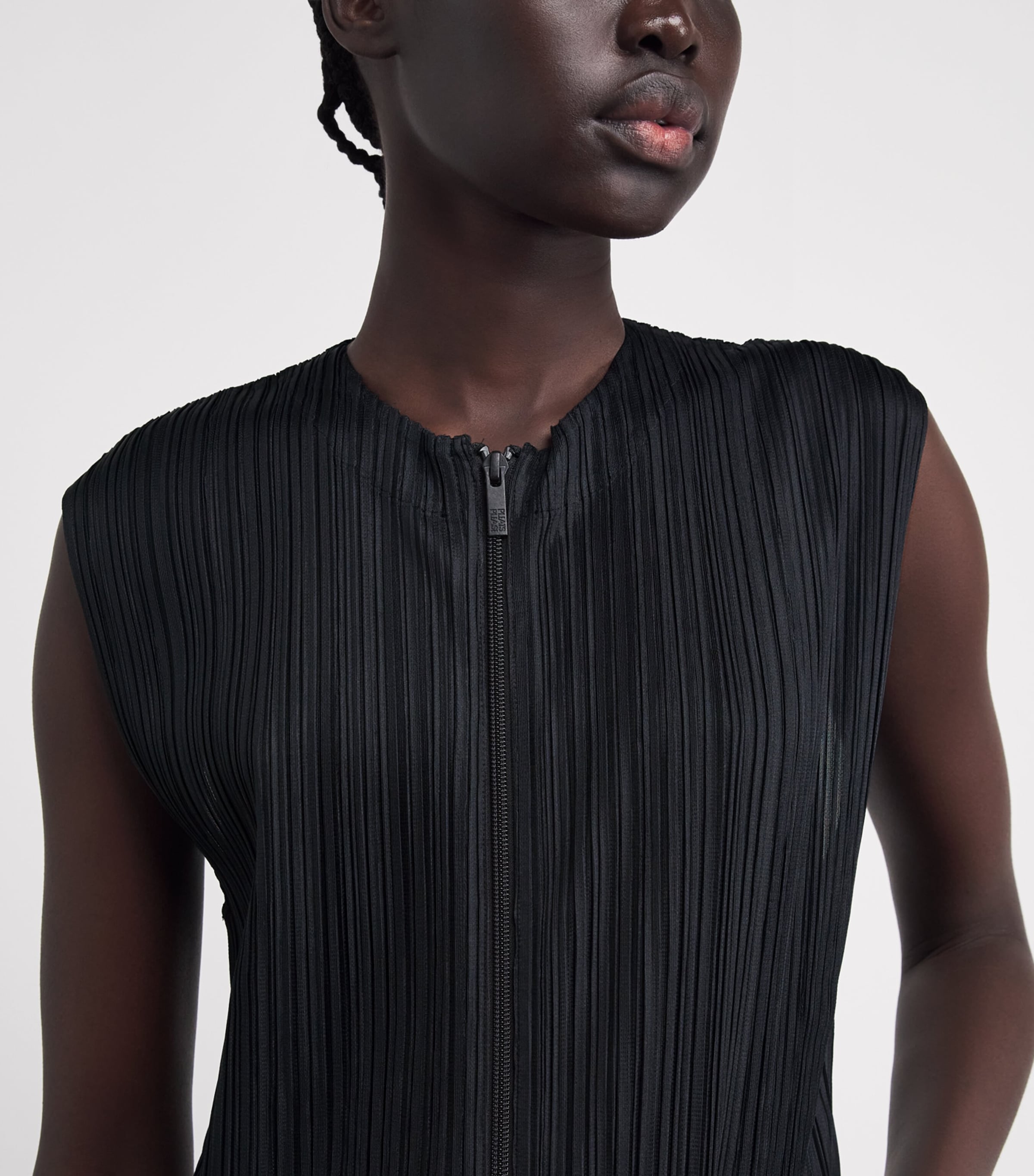 PLEATS PLEASE ブラック タンクトップ Pleats Please Issey Miyake Women's' Pleated Tank Top in Black | LN-CC®