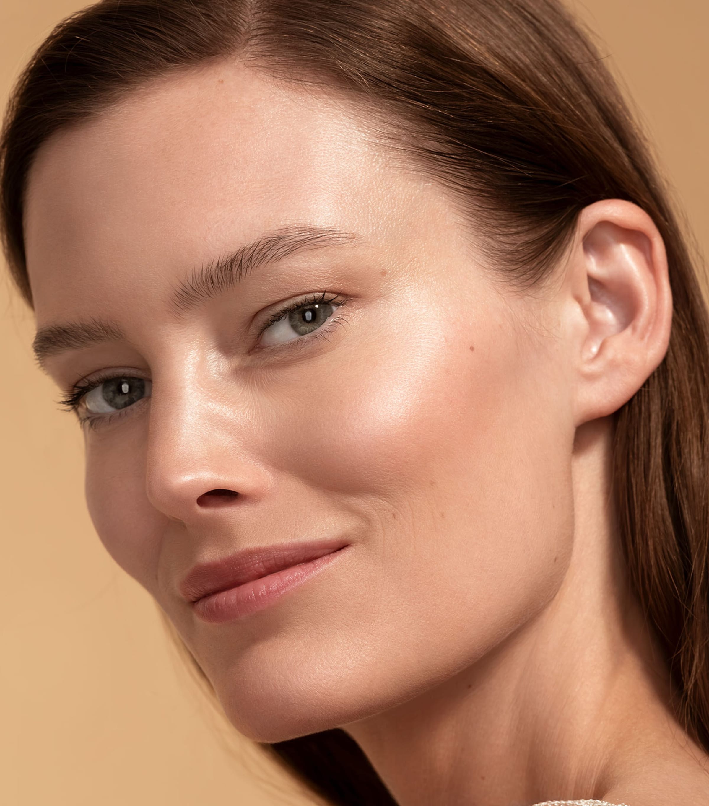 Sheer Glow Gold Face Tint (31ml) GOLD Image 3