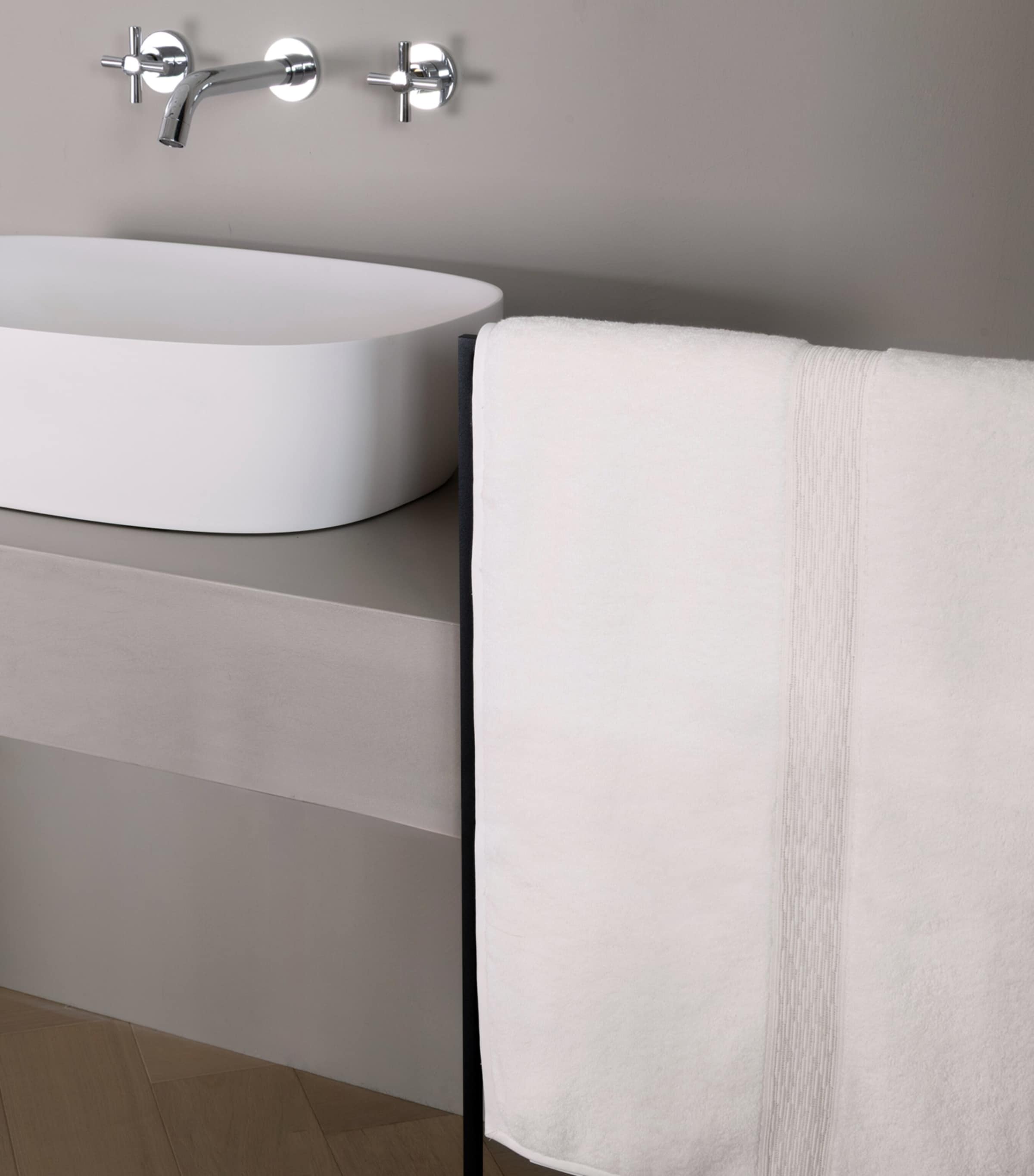 Frette Balance Lace Bath Sheet (100cm x 150cm) Milk Image 2
