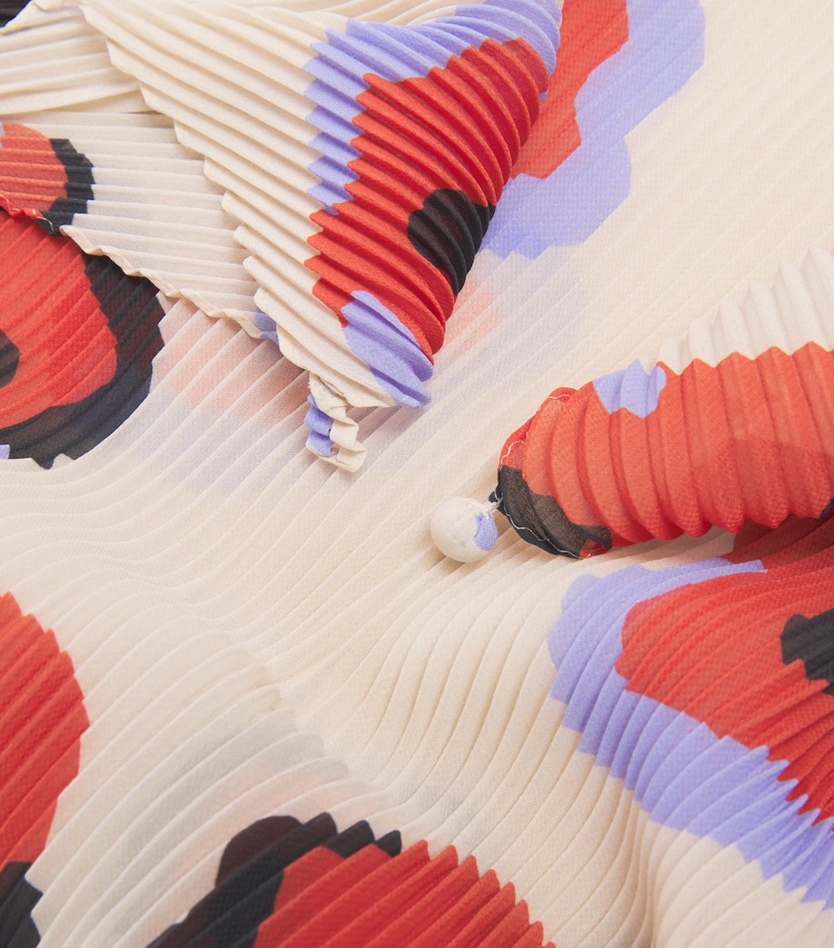 Issey Miyake Floral Verve Pleats Stole Beige Hued Image 4