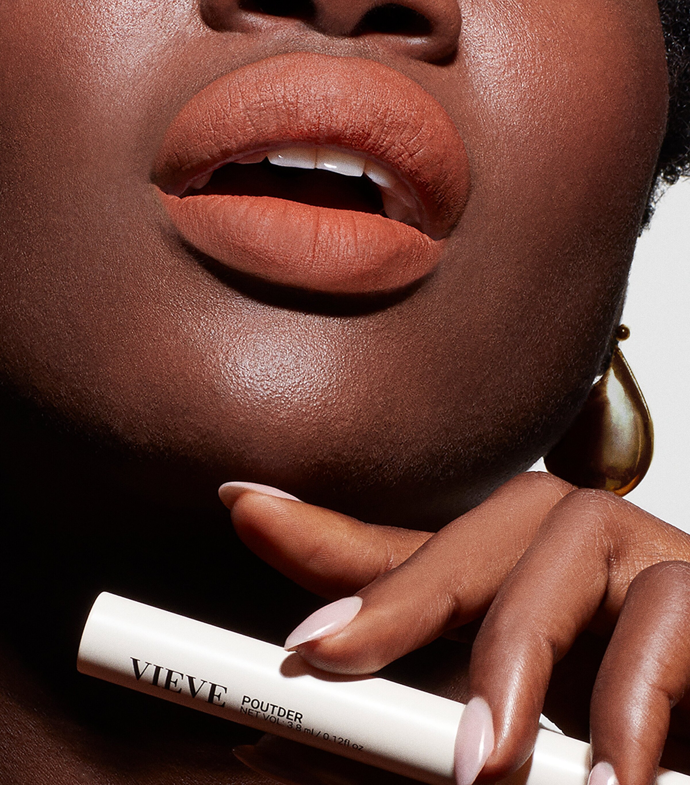 Poutder Lip Mousse MISS FIGGY Image 3