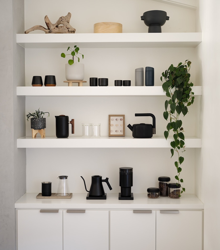 Opus Conical Burr All Purpose Coffee Grinder BLACK Image 3