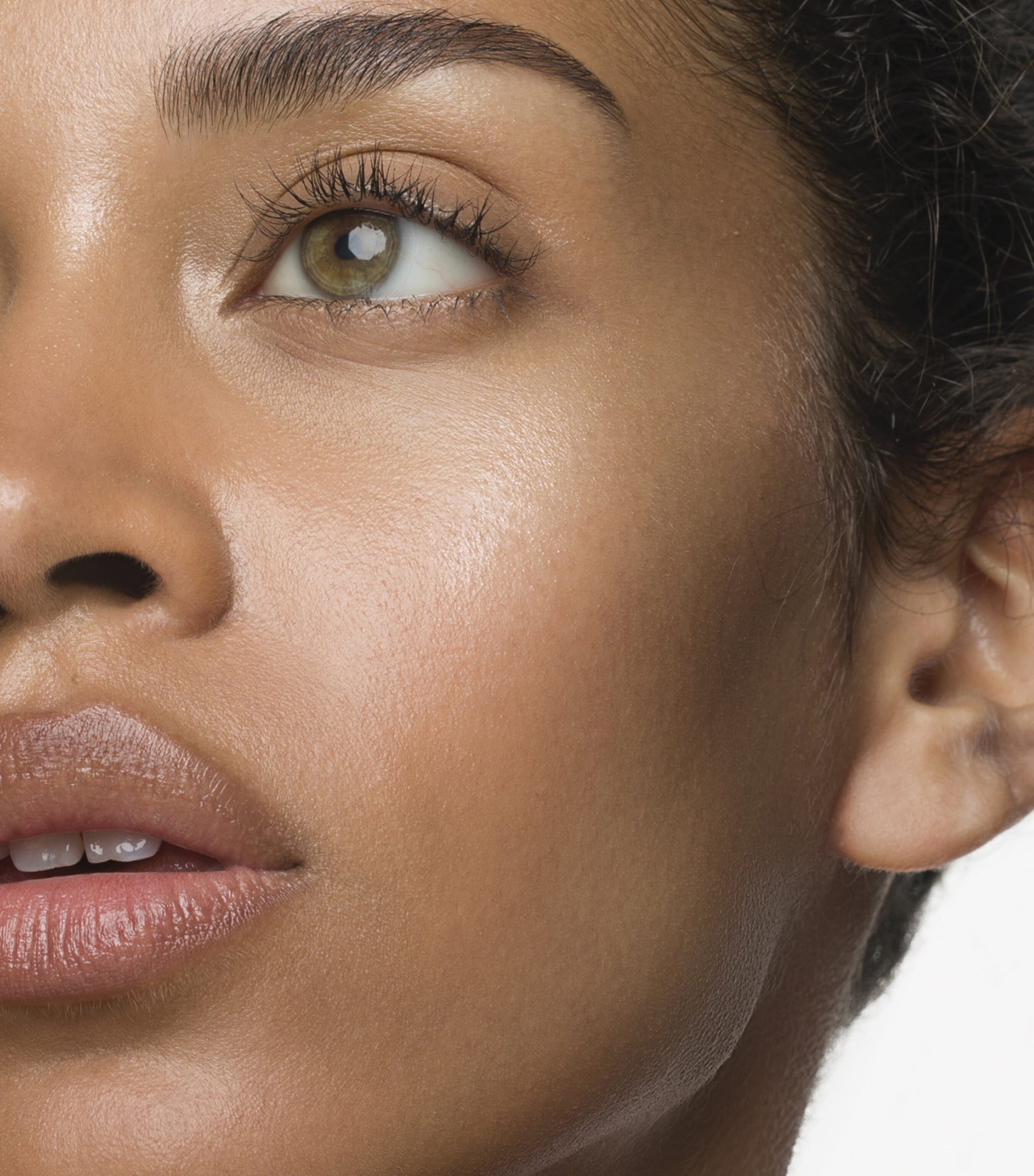 The Brilliant Radiant Resilience Moisturizer (30 x 0.8ml) NO COLOUR Image 4