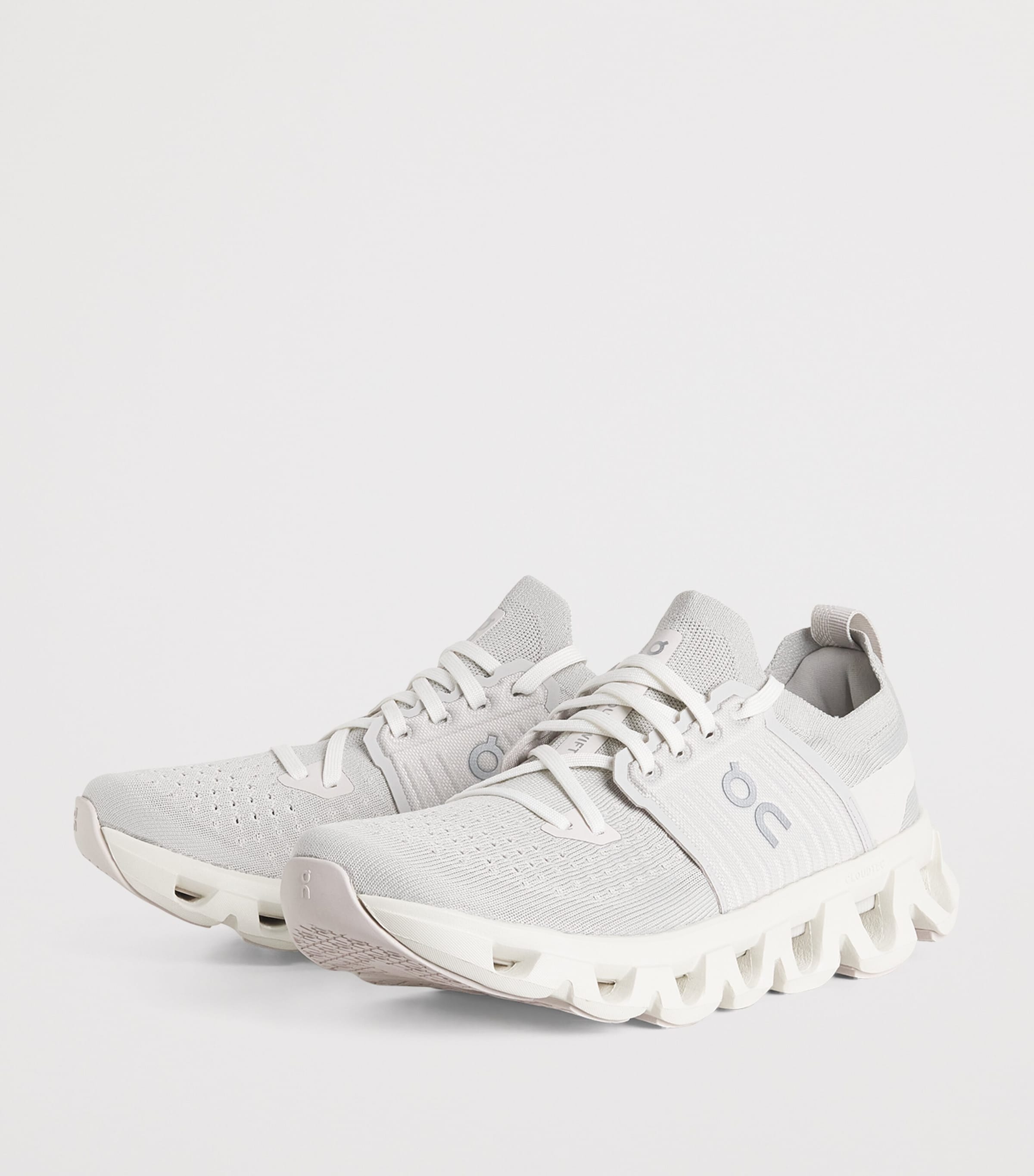 Cloudswift 4 Trainers WOLF | SAND Image 2