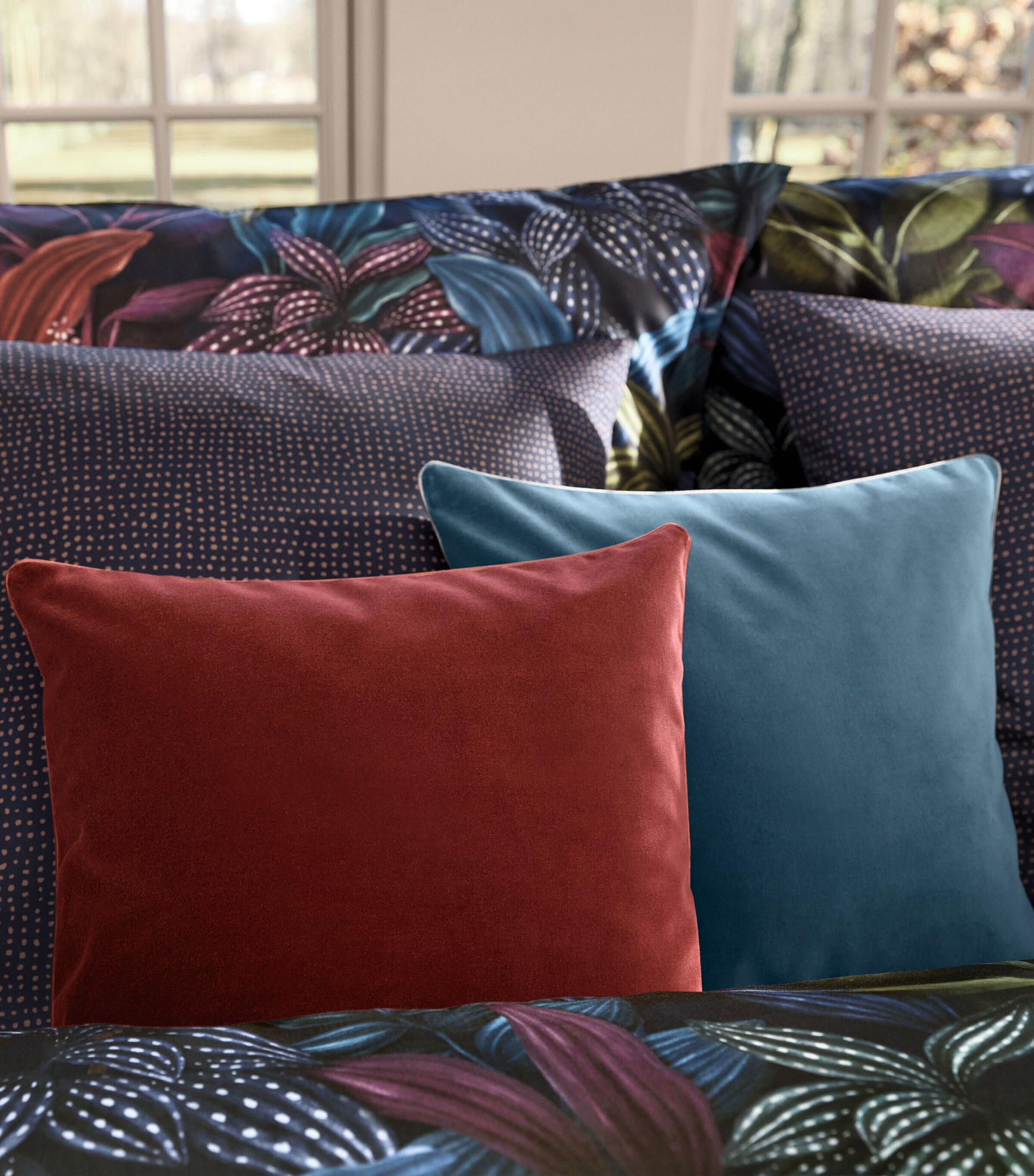 Schlossberg Cotton Velvet Elodie Cushion Cover (40cm x 40cm) Rust Image 2