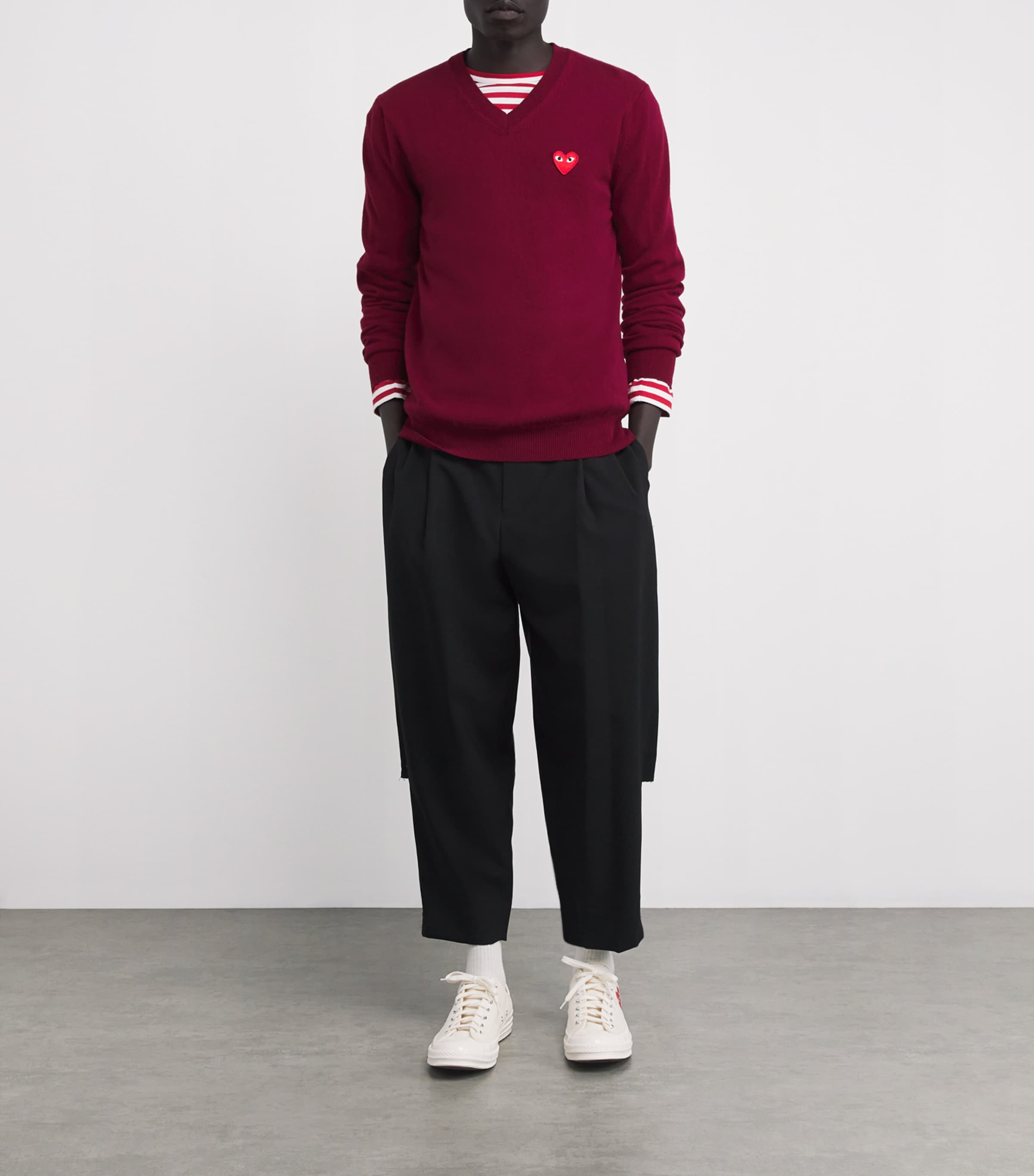 Wool V-Neck Heart Sweater BURGUNDY Image 2