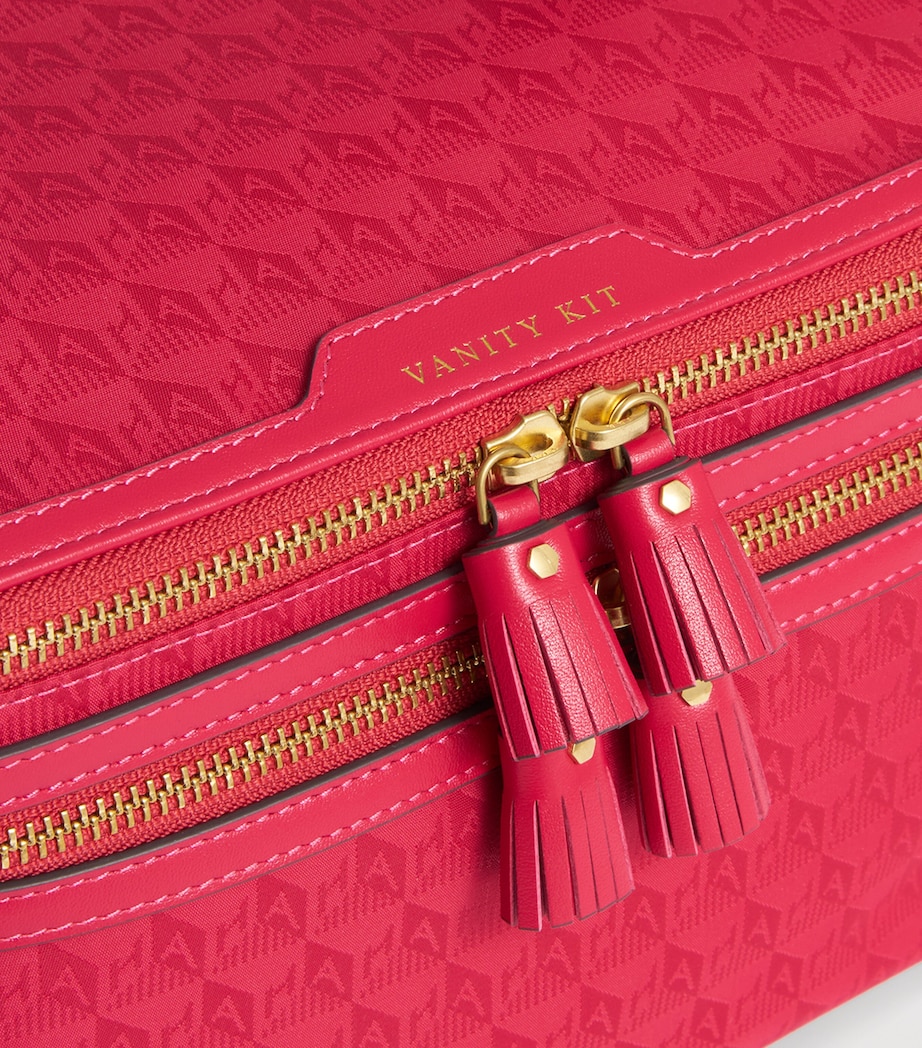 Jacquard Logo Vanity Kit Bag MAGENTA Image 3