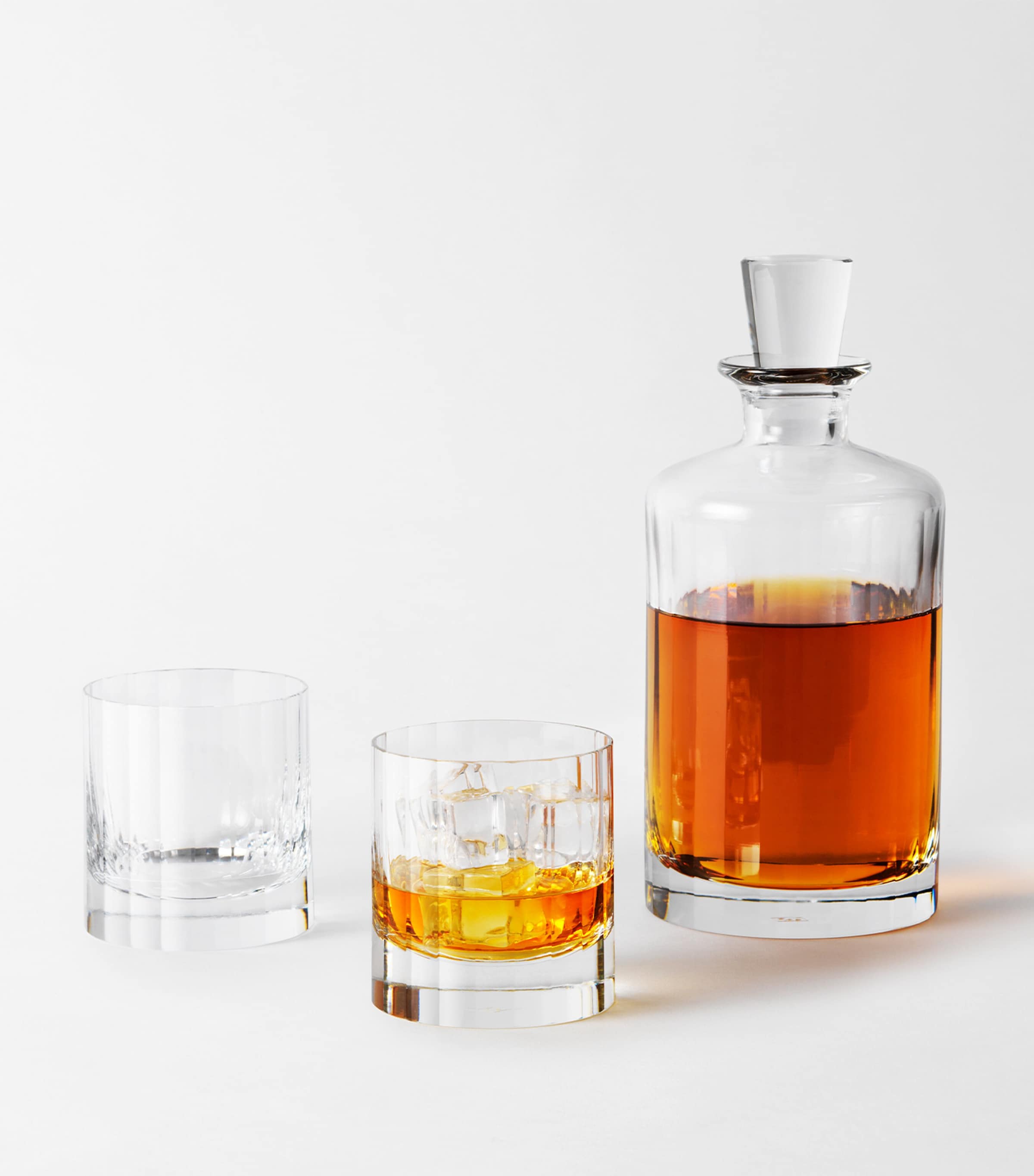 Richard Brendon Fluted Decanter (1L) Clear Image 2