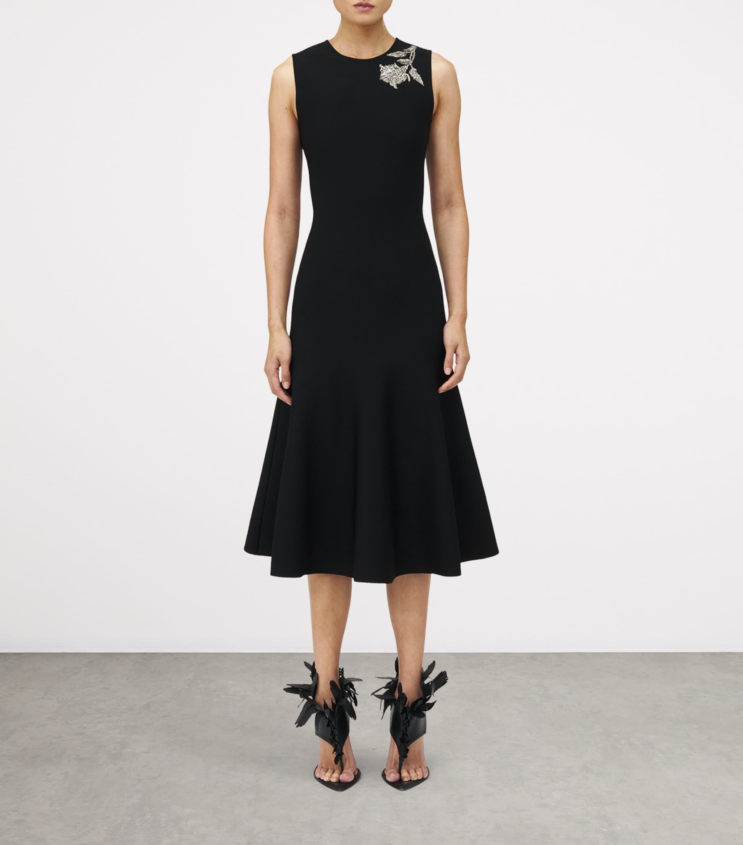 【Alexander McQueen】Banshee embroidery midi dress McQueen Embroidered Banshee Maxi Dress | Harrods DE
