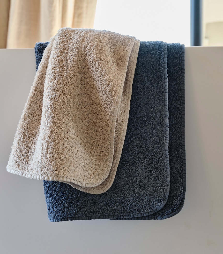 Abyss & Habidecor Egyptian Cotton Super Pile Hand Towel (55cm x 100cm) Blue Stone Image 6