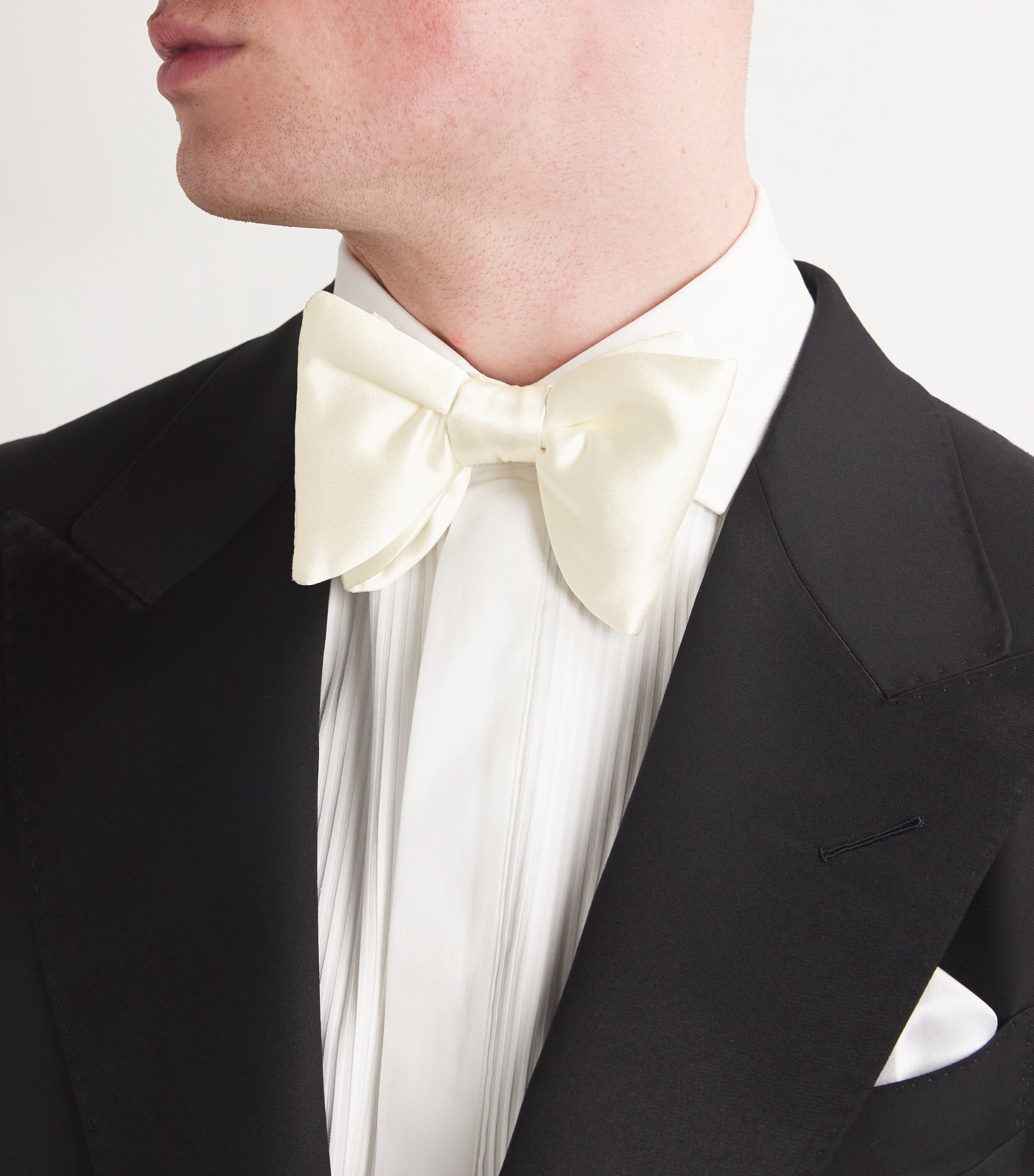 TOM FORD Satin Pre-Tied Bow Tie | Wedding | For the Groom | Men Accessories | Ties | Bow Ties | Designers | Tom Ford | Partywear | Mens | Accessories TOM FORD Satin Pre-Tied Bow Tie | Wedding | For the Groom | Men Accessories | Ties | Bow Ties | Designers | Tom Ford | Partywear | Mens | Accessories