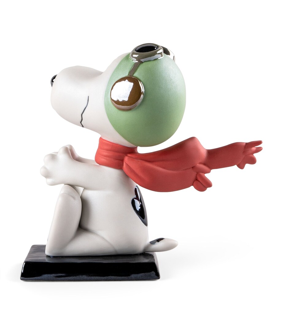 Lladró Porcelain Snoopy Flying Ace Figurine Image 5