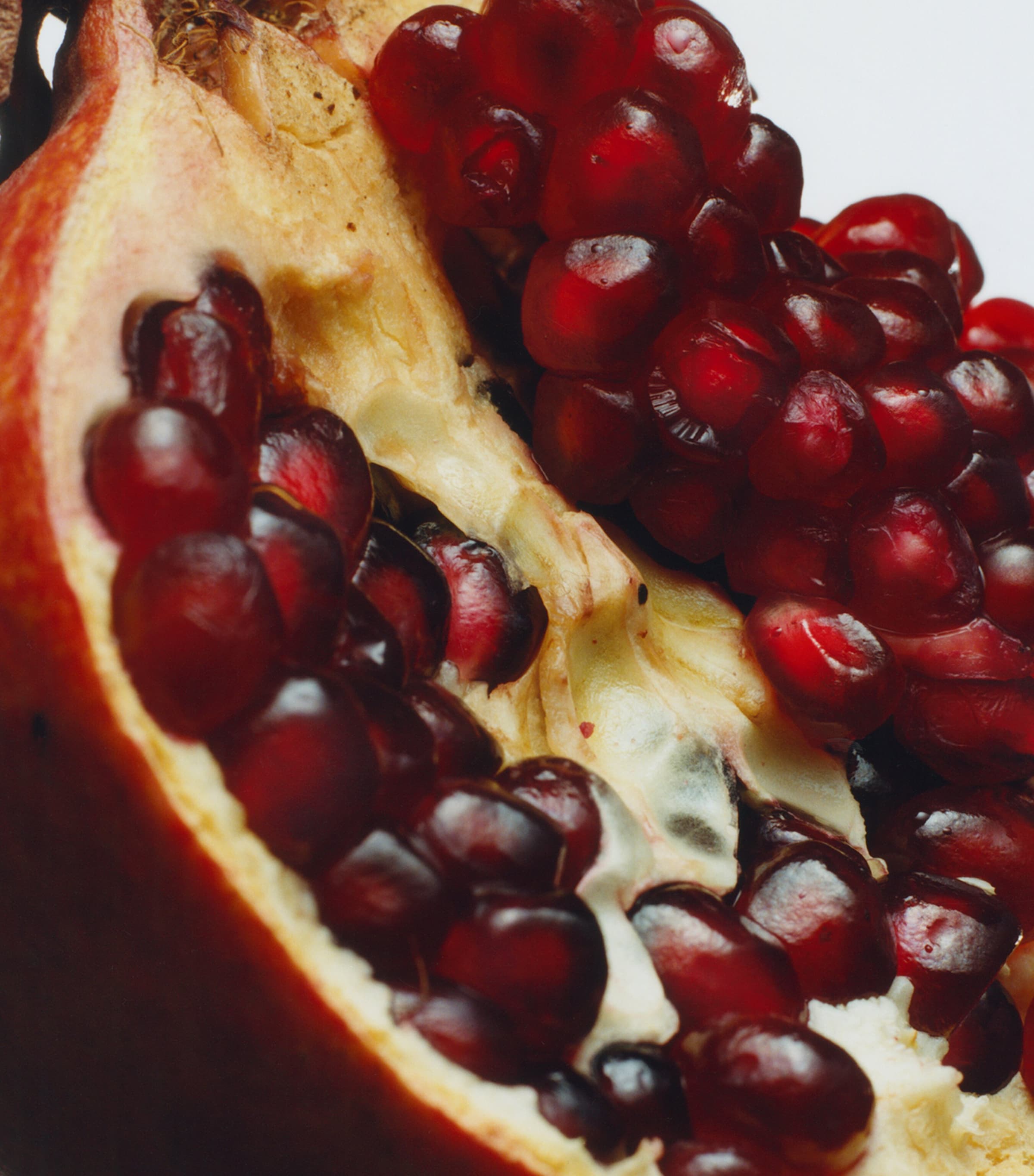 Pomegranate Noir Travel Candle (65g) NO COLOUR Image 3