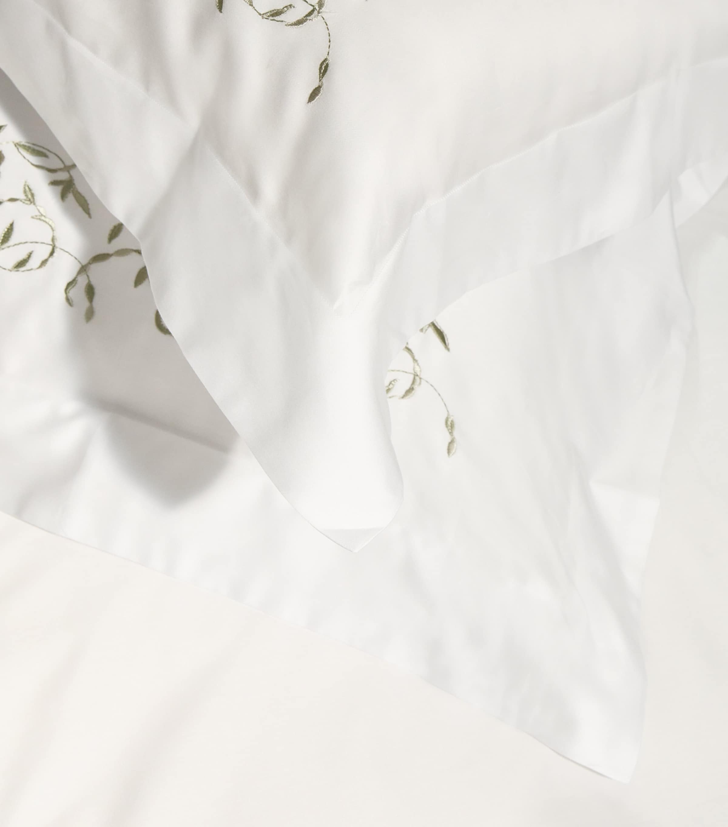 Tresco Embroidered Super King Flat Sheet (300cm x 270cm) WHITE/SAGE Image 6