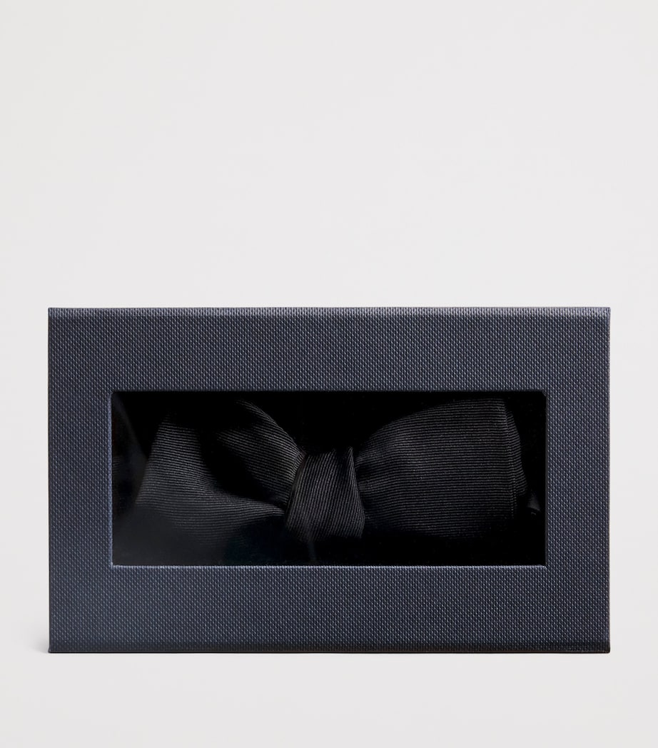 Silk Pre-Tied Bow Tie 18 Image 3