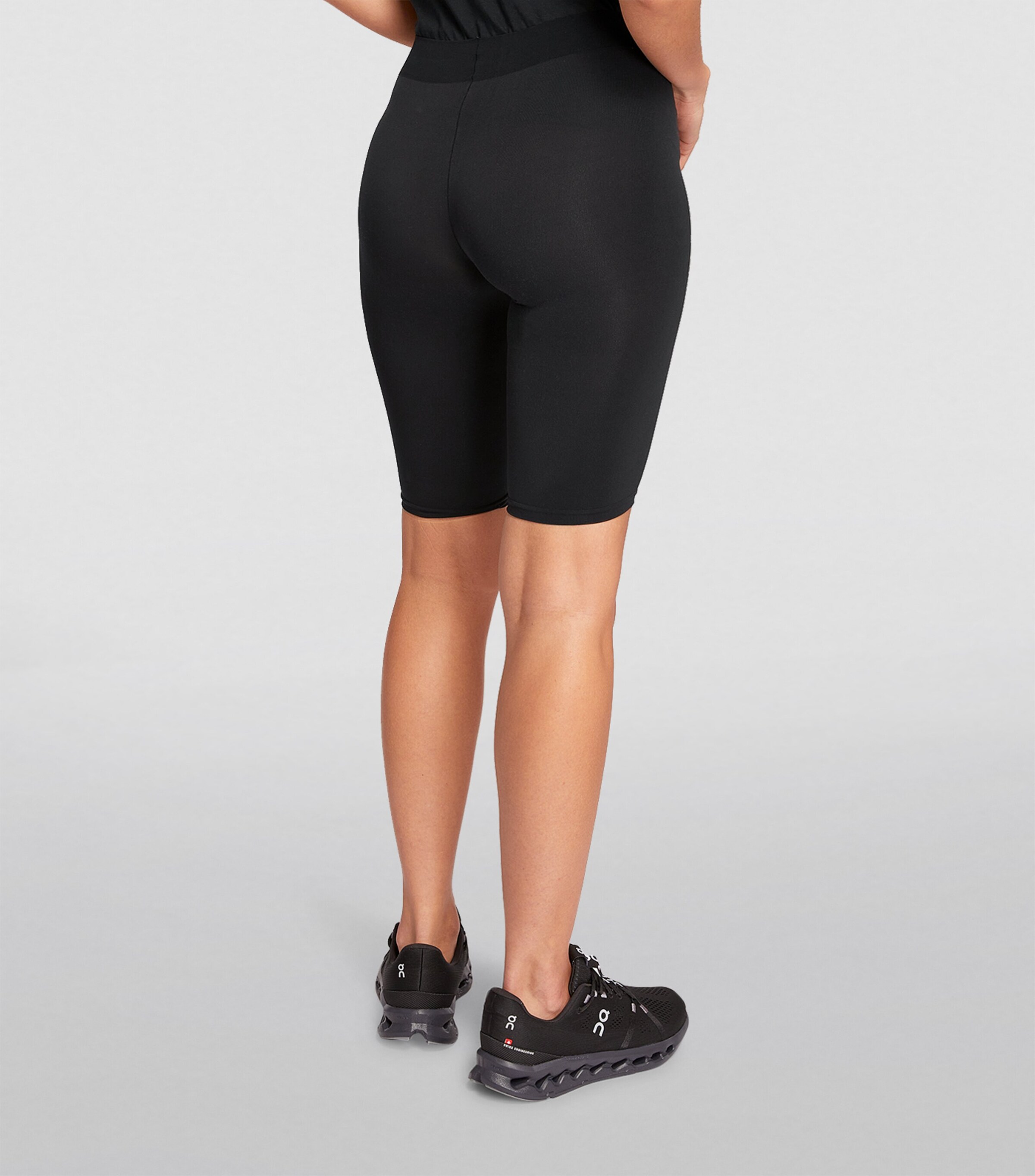 Falke Womens Shaping Bike Shorts Black Image 4