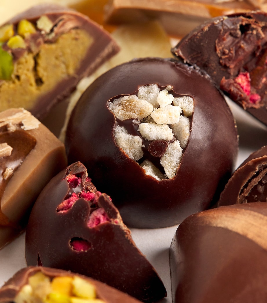 Mixed 24-Piece Chocolate Collection Box NO COLOUR Image 4