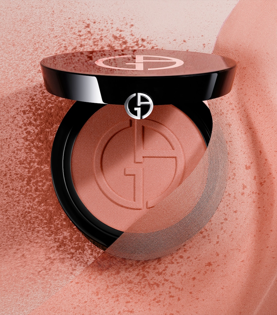 Luminous Silk Glow Blush 10 Image 4