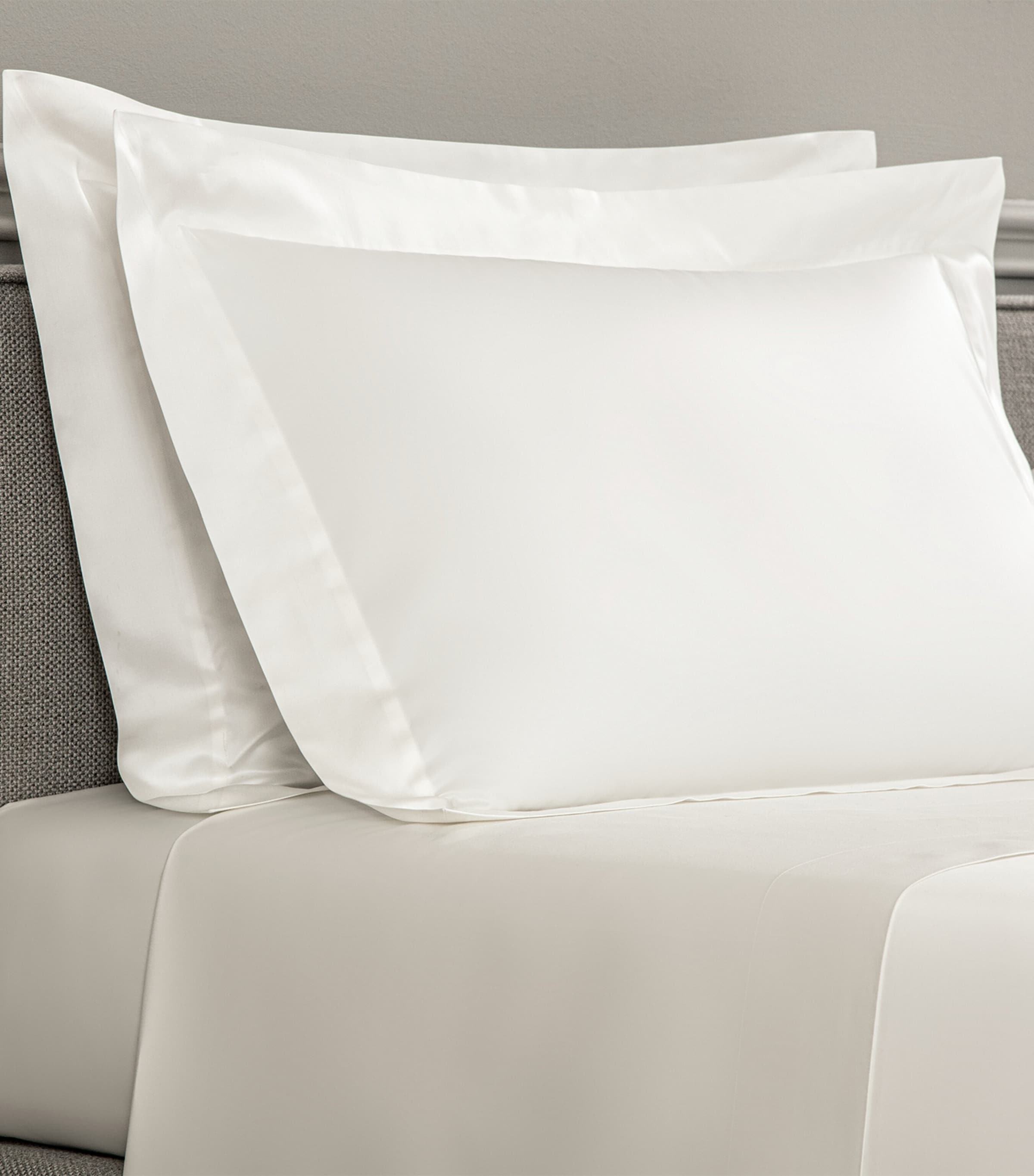 Frette Ultimate Oxford Sham Pillow (51cm x 71cm) Milk Image 2