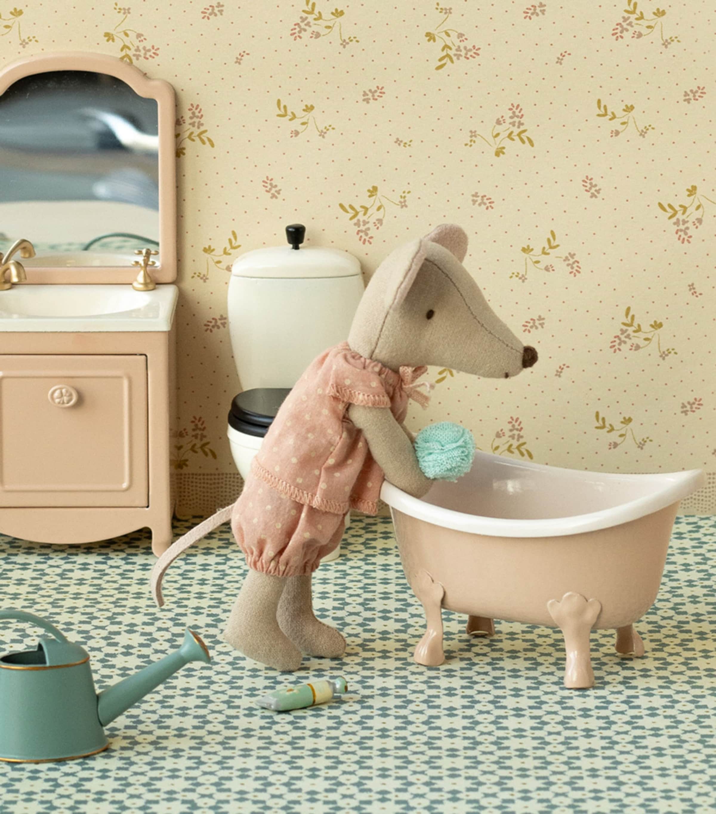 Maileg Mouse Bathtub Image 3