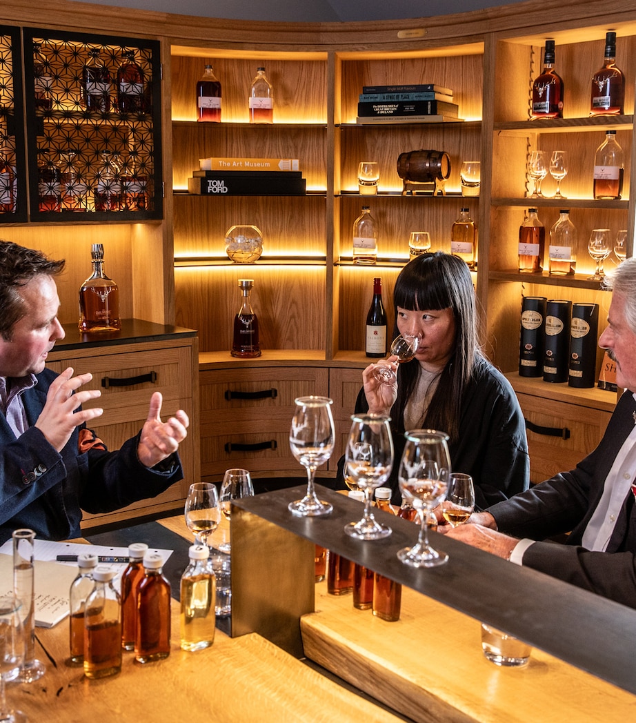 The Dalmore Luminary No. 2 Whisky - 2024 Edition (70cl) NO COLOUR Image 9