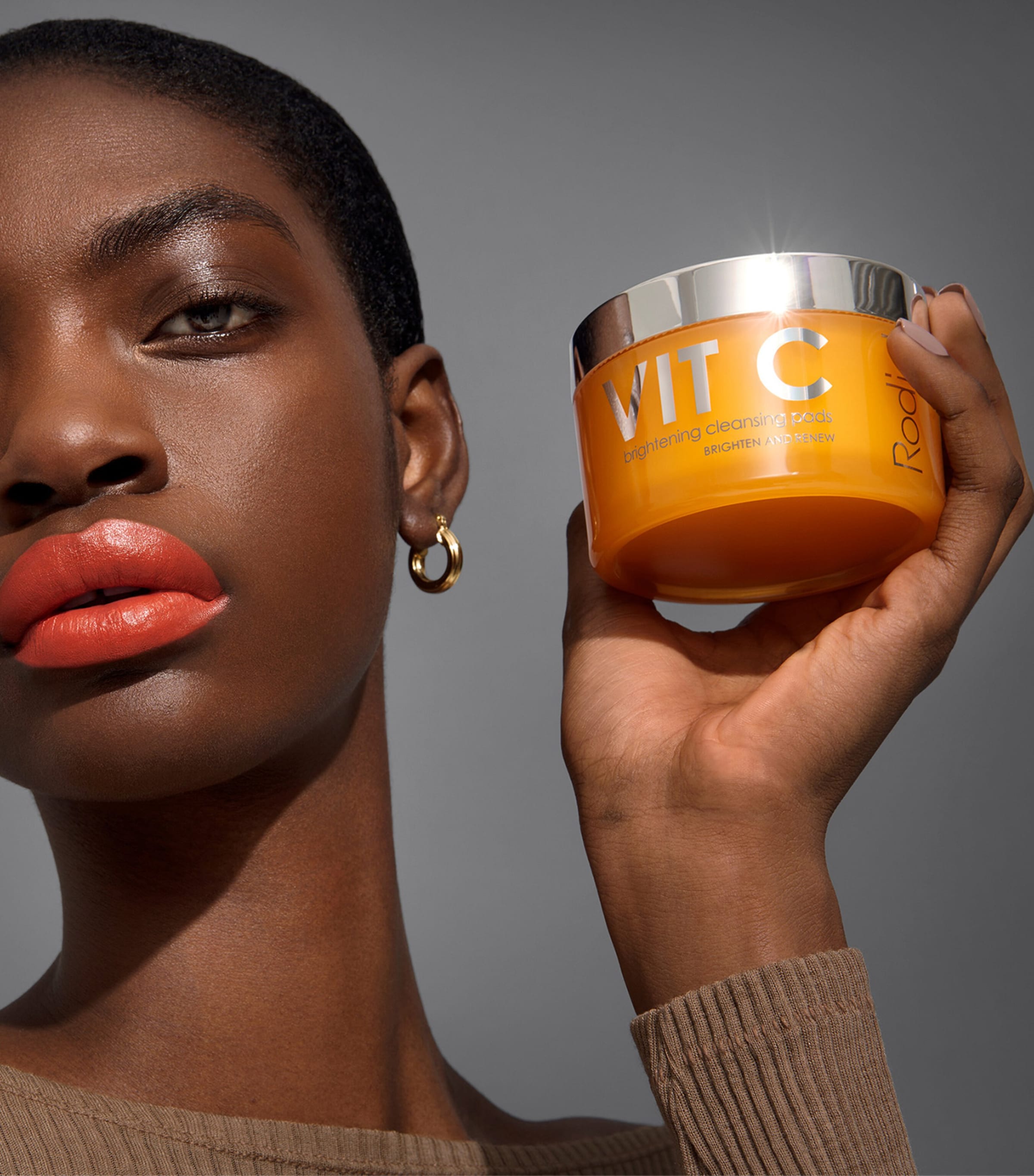 Vit C Brightening Cleansing Pads NO COLOUR Image 2