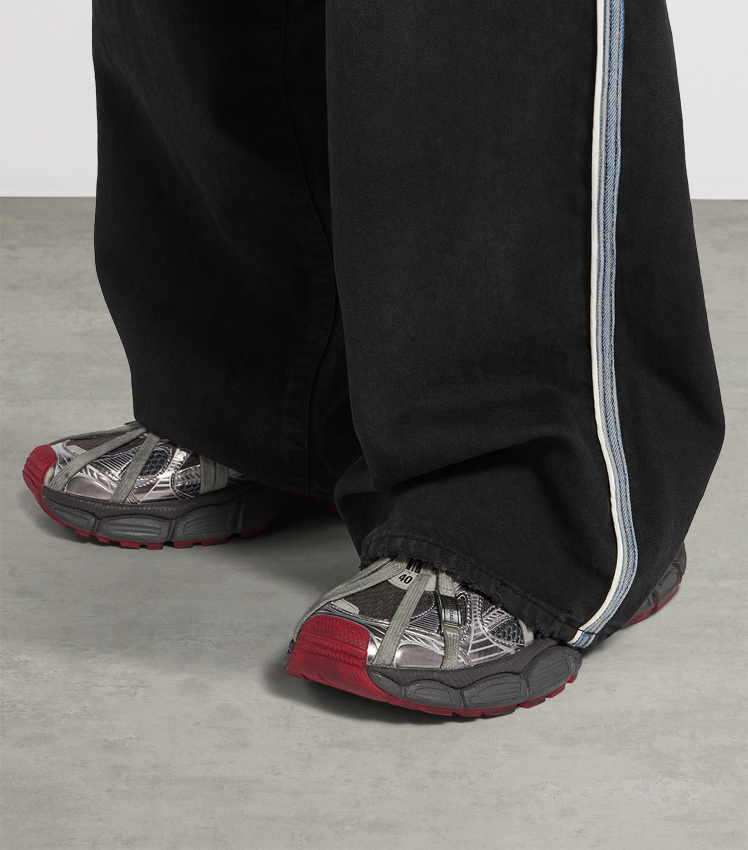 Balenciaga Mens Piping-Detail Wide-Leg Jeans Image 6
