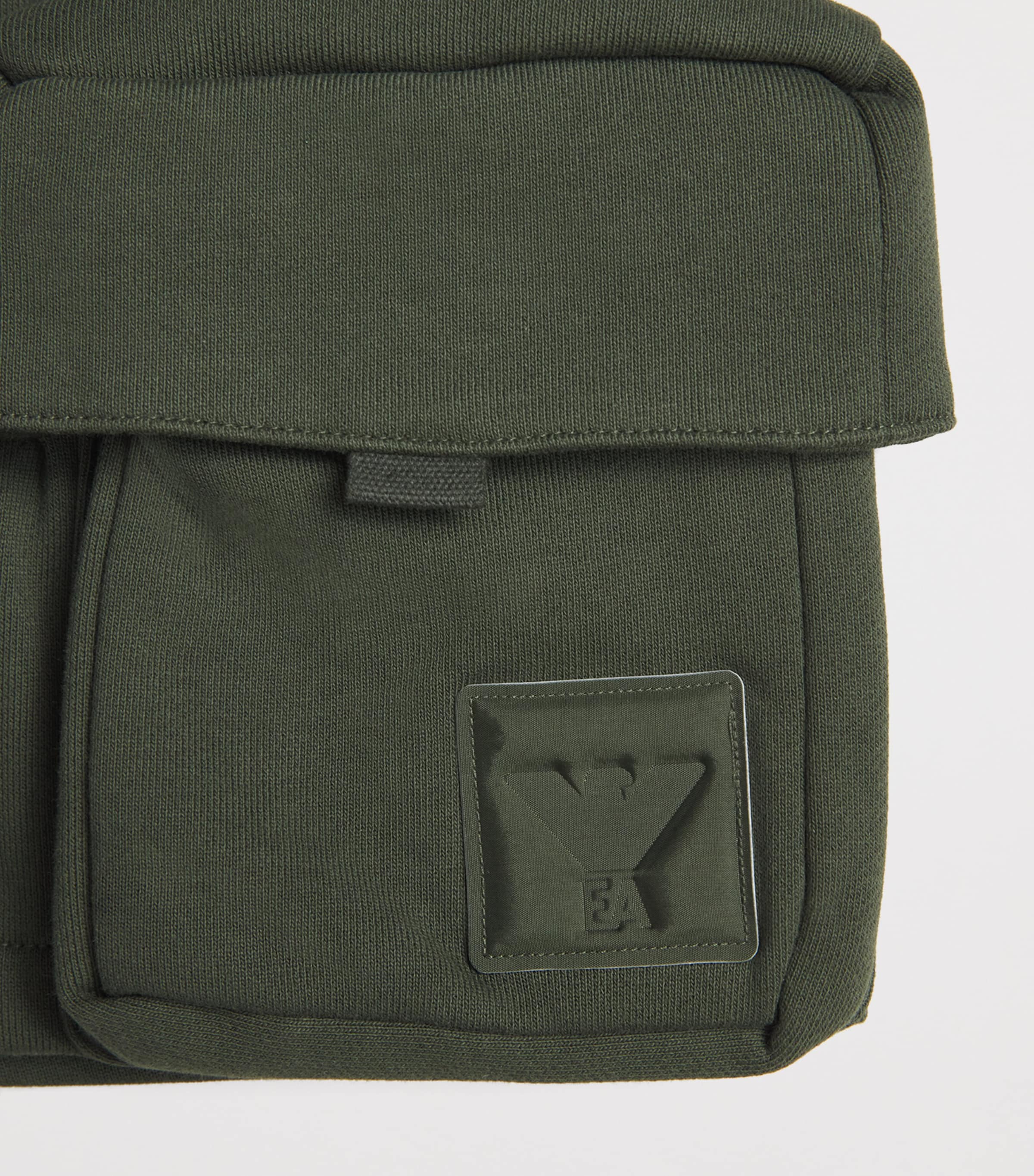 Emporio Armani Kids Cotton-Blend Cargo Sweatshorts (4-16 Years) Duffel Bag Image 3