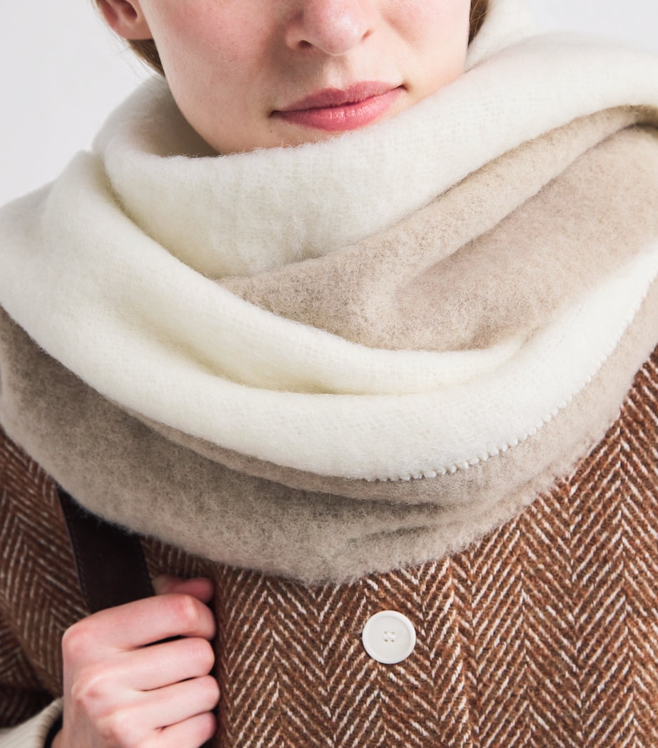 Wool-Alpaca-Blend Fringed Scarf DUAL-COLOR Image 2