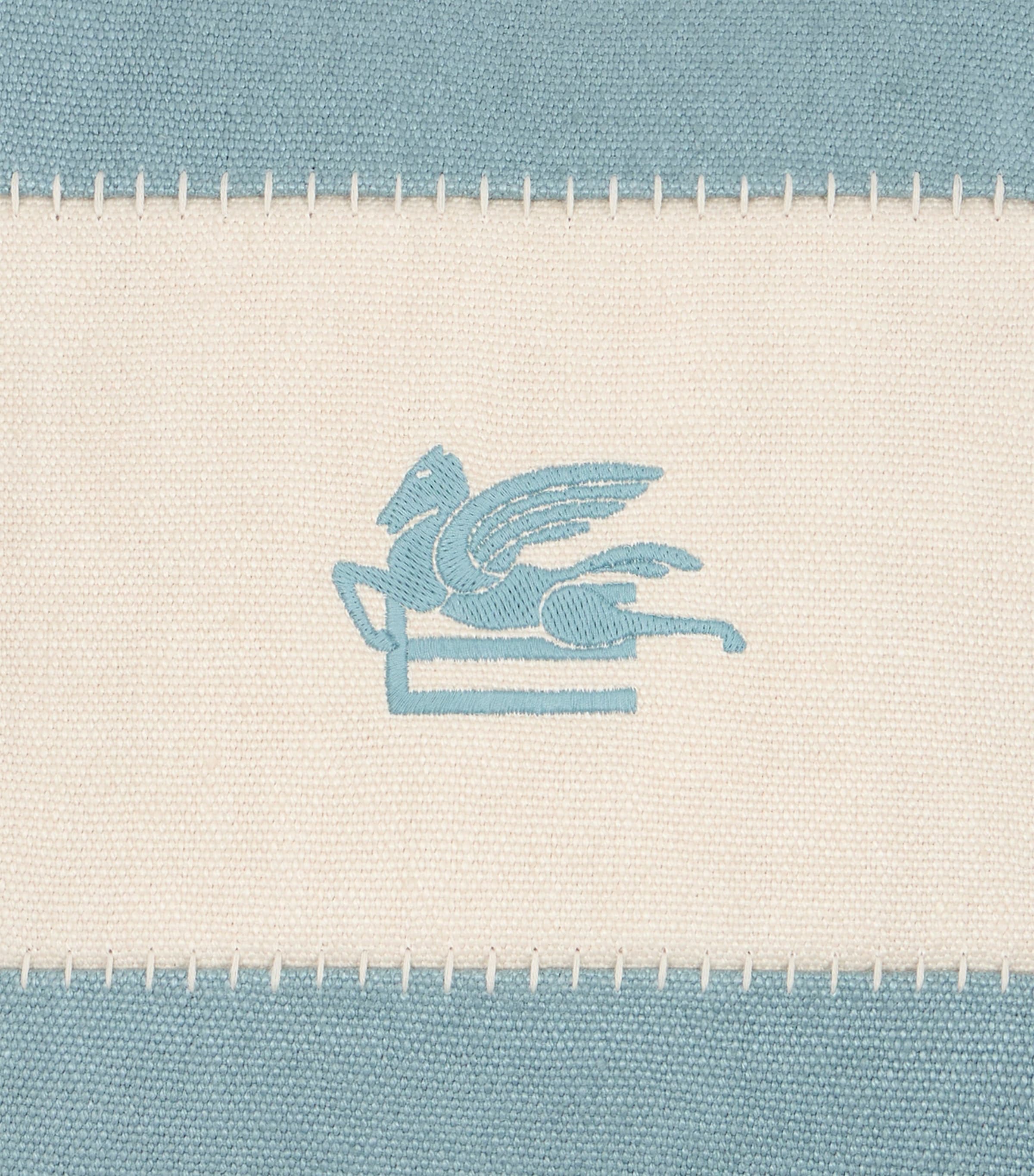 Etro Linen Pegaso Embroidered Cushion (45cm x 45cm) Blu/gry Image 4