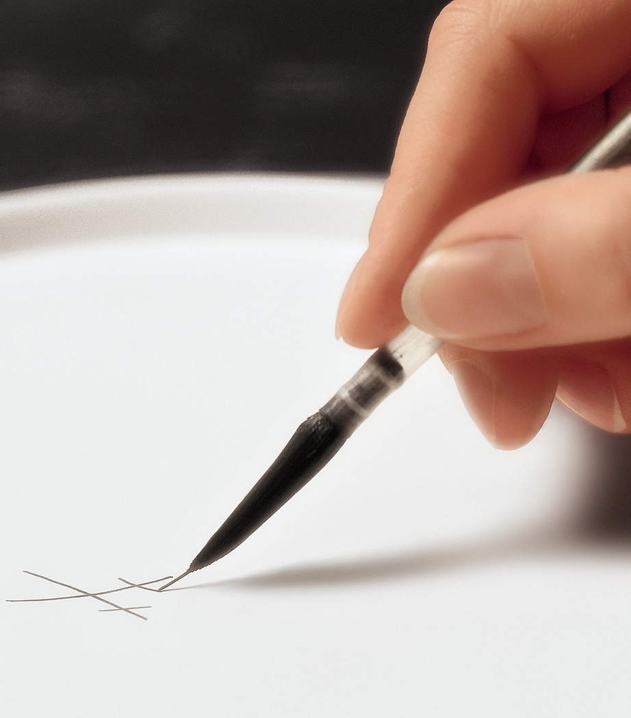 Porcelain Waves Relief Oval Serving Platter (39cm) WHITE Image 3