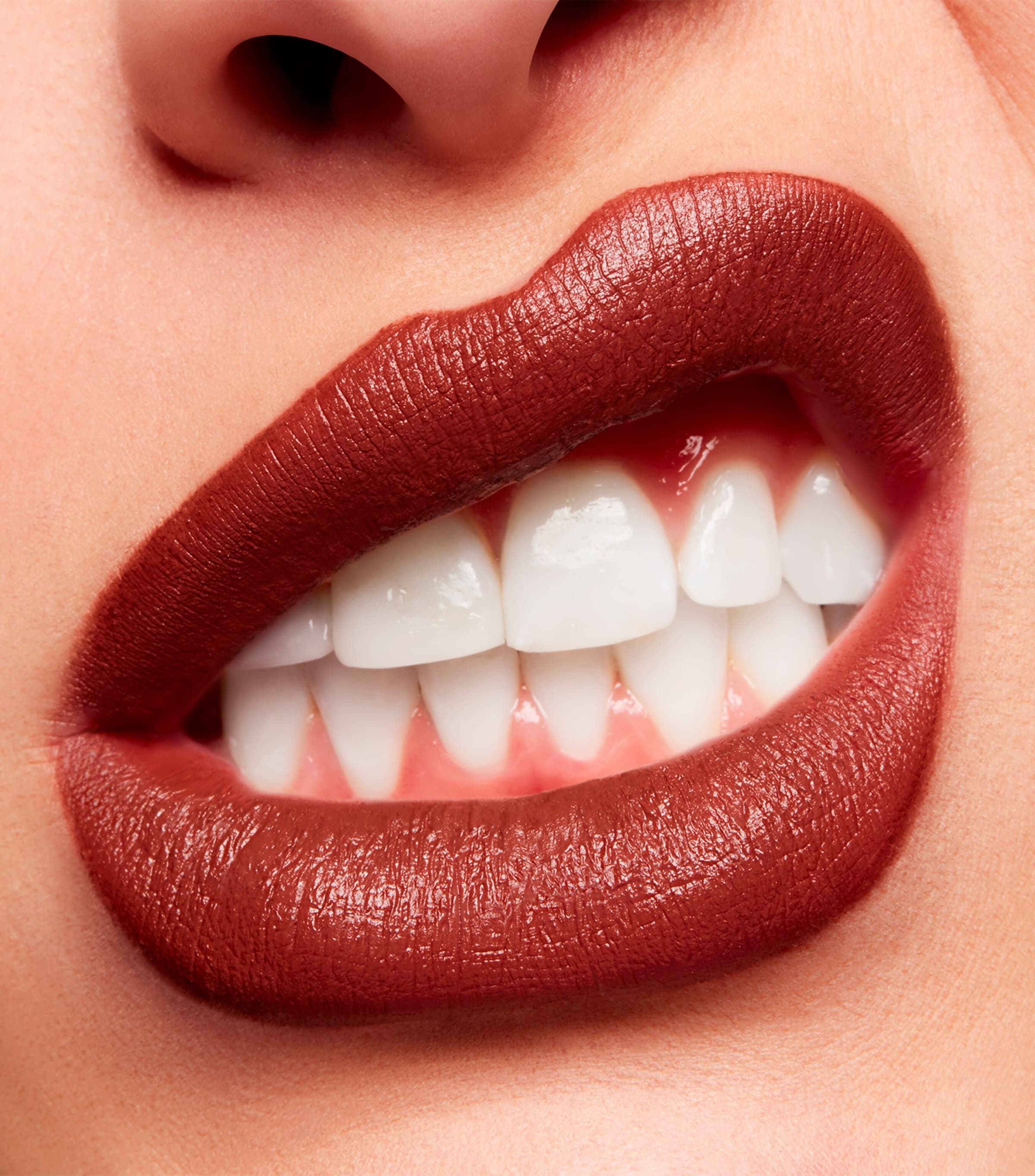 Powder Kiss Velvet Blur Slim Stick NUTMEG GANACHE Image 2