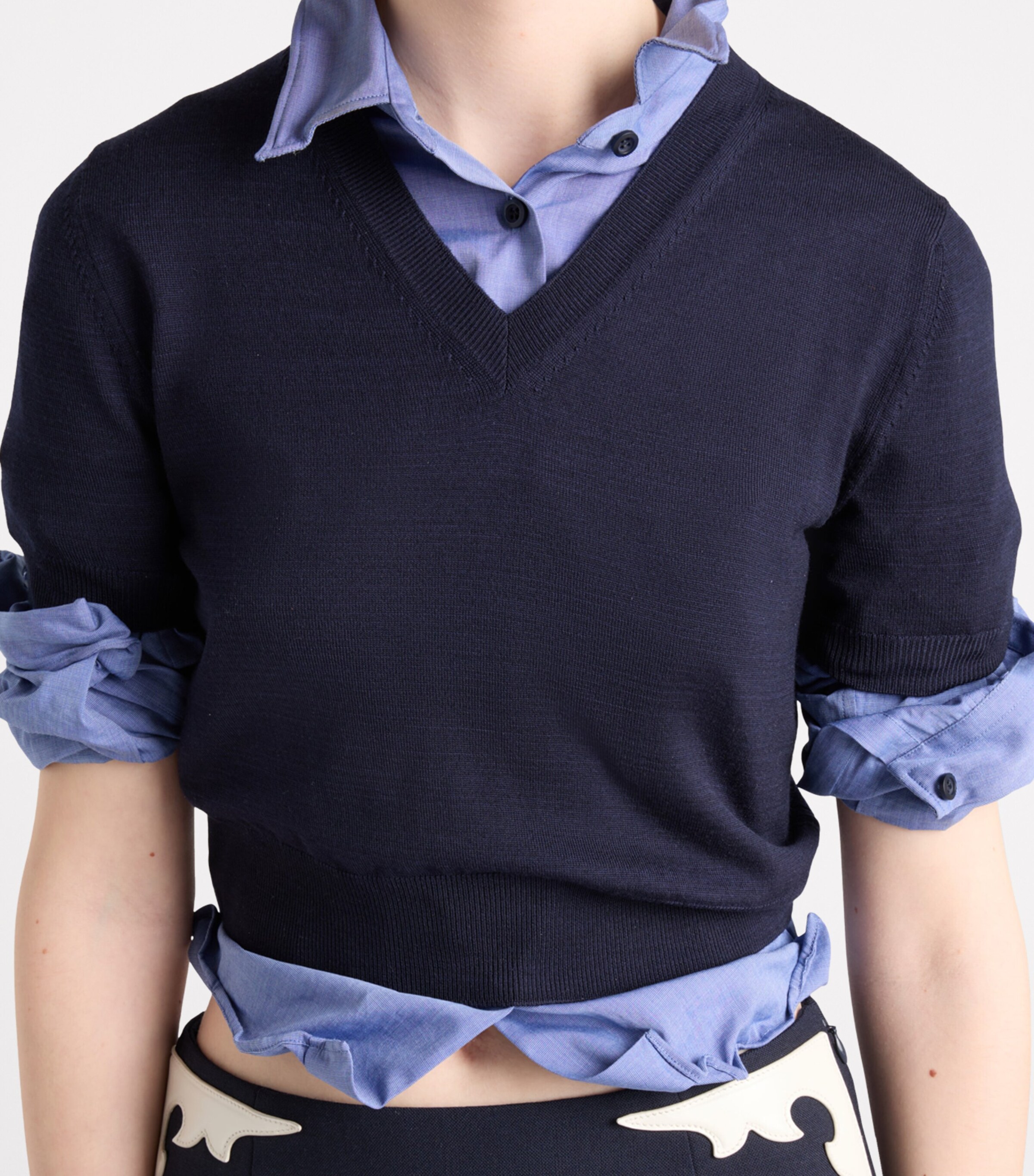 Wool V-Neck Sweater F0008 Image 4