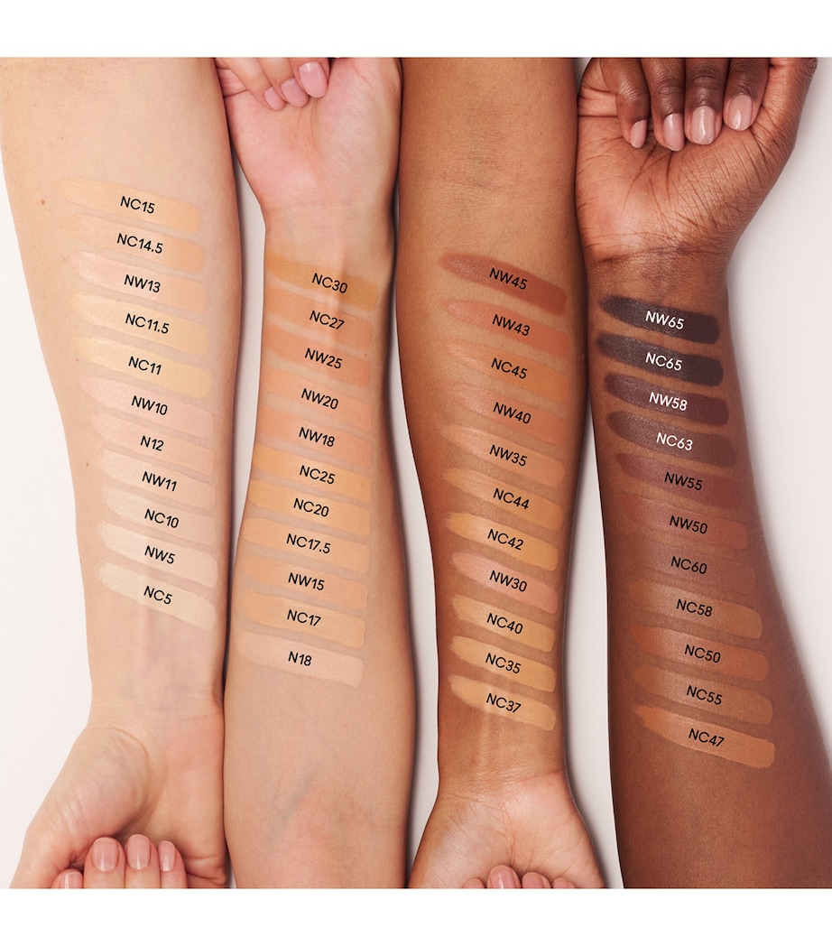 MAC Studio Fix 36-Hour Smooth Angles Concealer Image 2