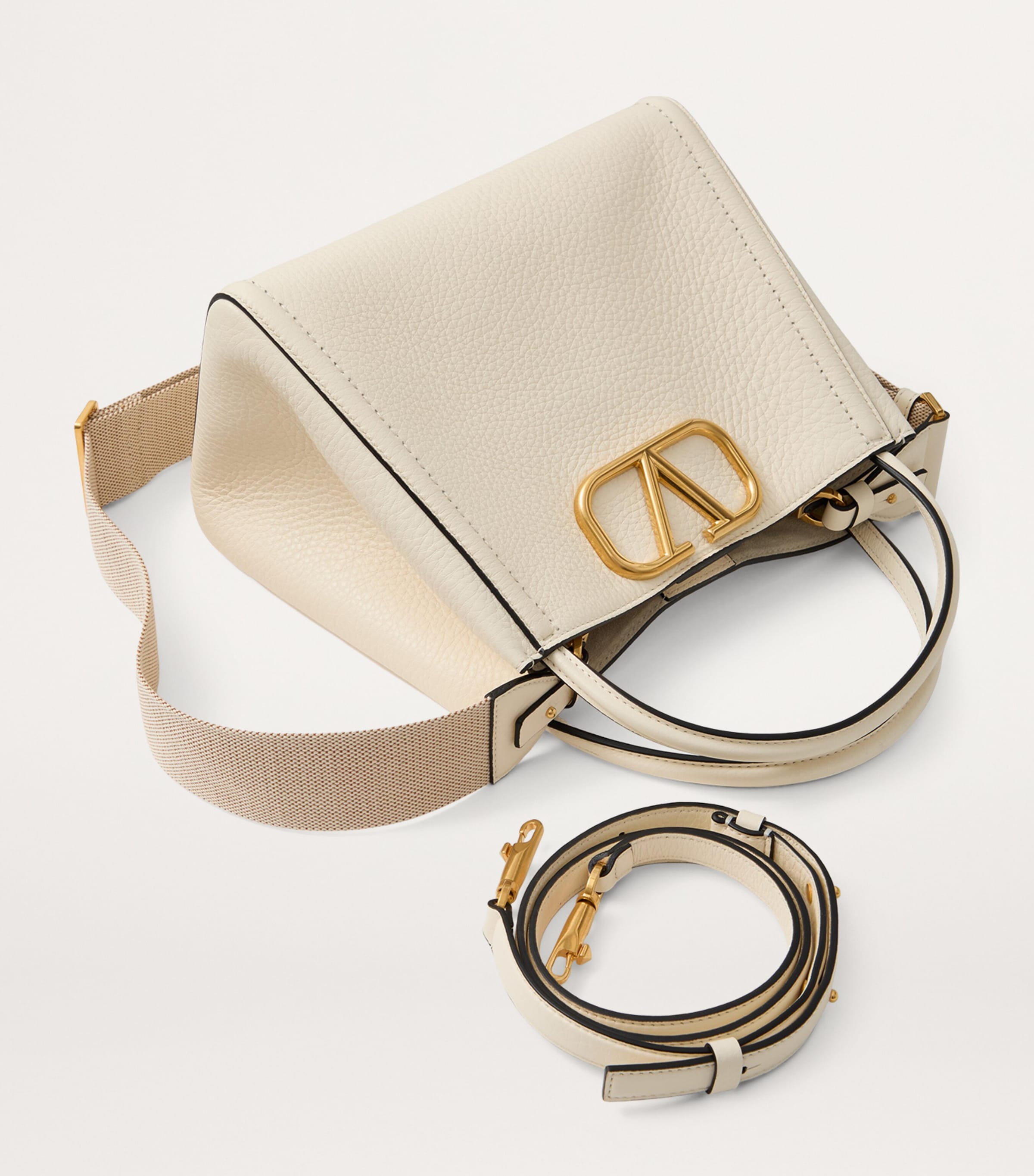 ハンドバッグ VALENTINO CAMEL LEATHER MEDIUM ALLTIME HANDBAG Valentino Garavani Alltime Medium Handbag In Grainy Calfskin
